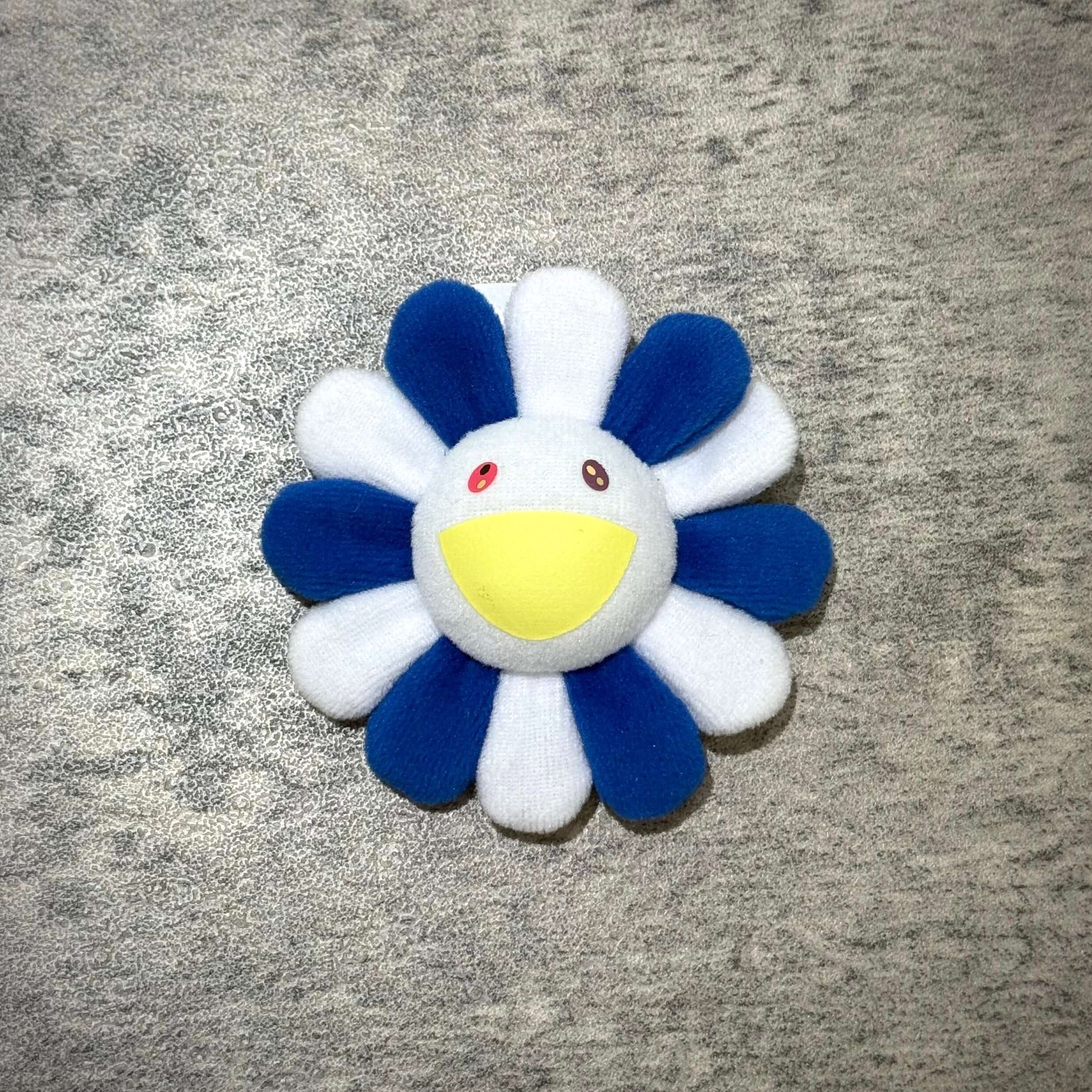 現貨 村上隆 Takashi Murakami Flower Plush 8cm Pin 扣針鎖匙扣