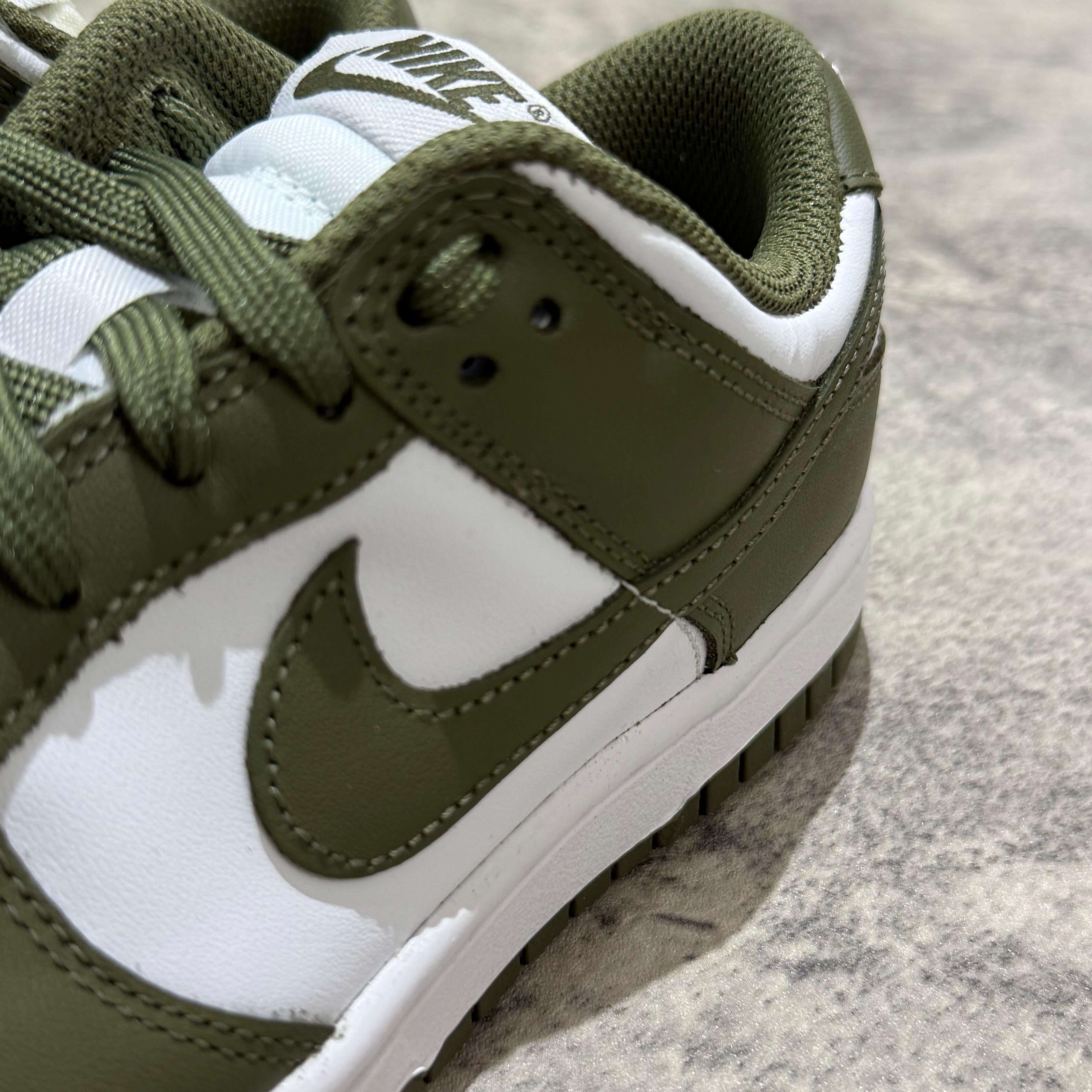 Nike Dunk Low Medium Olive