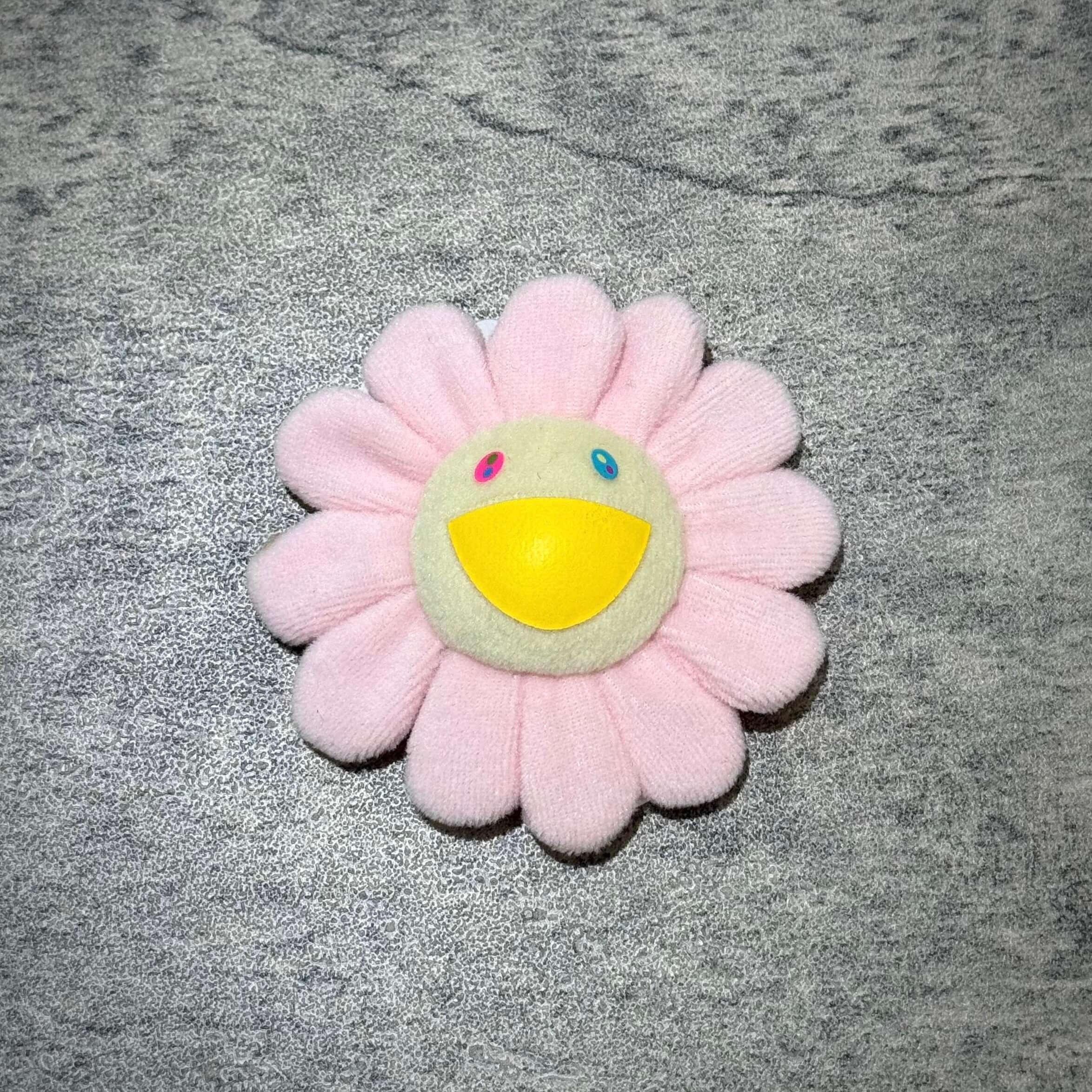 現貨 村上隆 Takashi Murakami Flower Plush 8cm Pin 扣針鎖匙扣