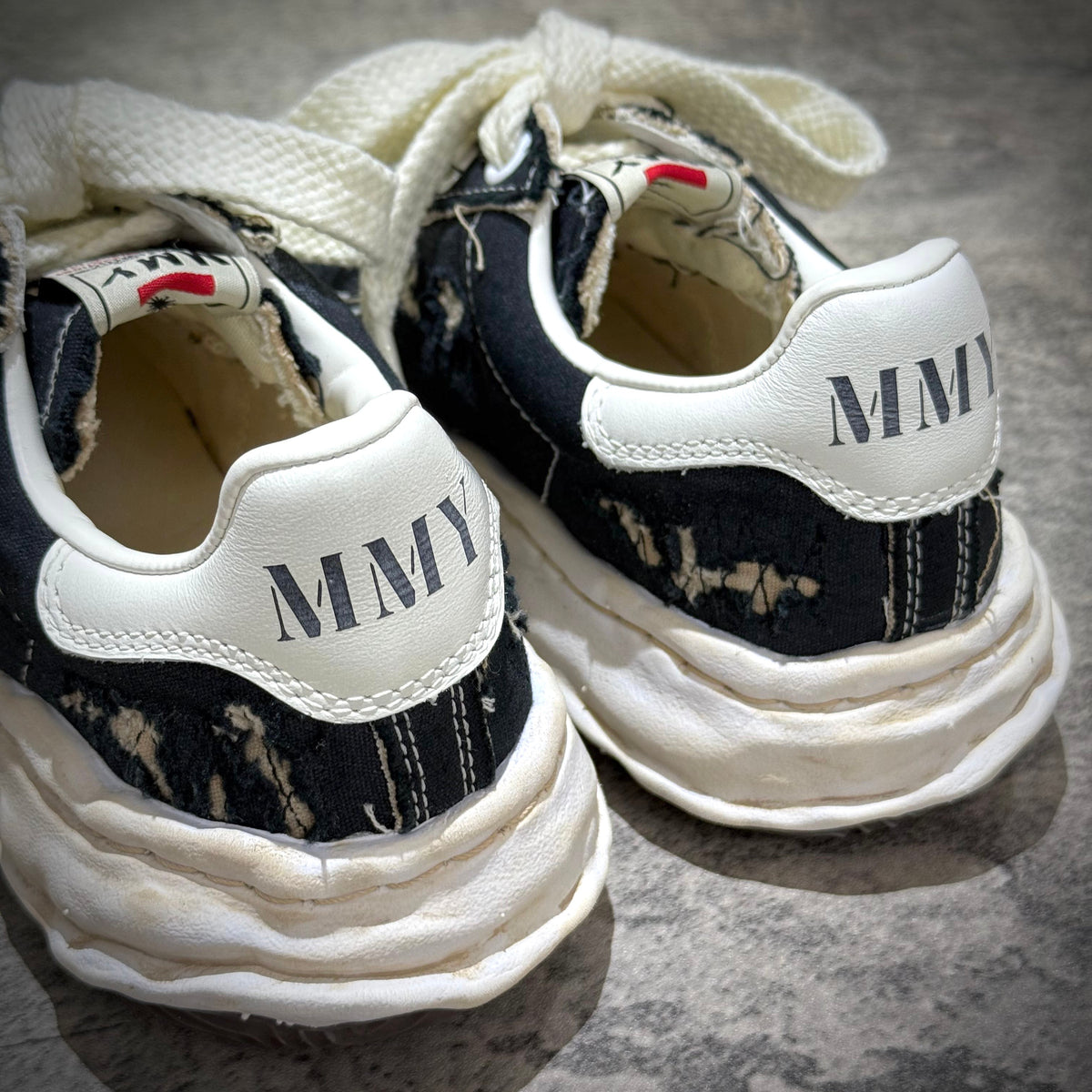 MMY Blakey Canvas Ripped Overdye Low - Black A16FW729