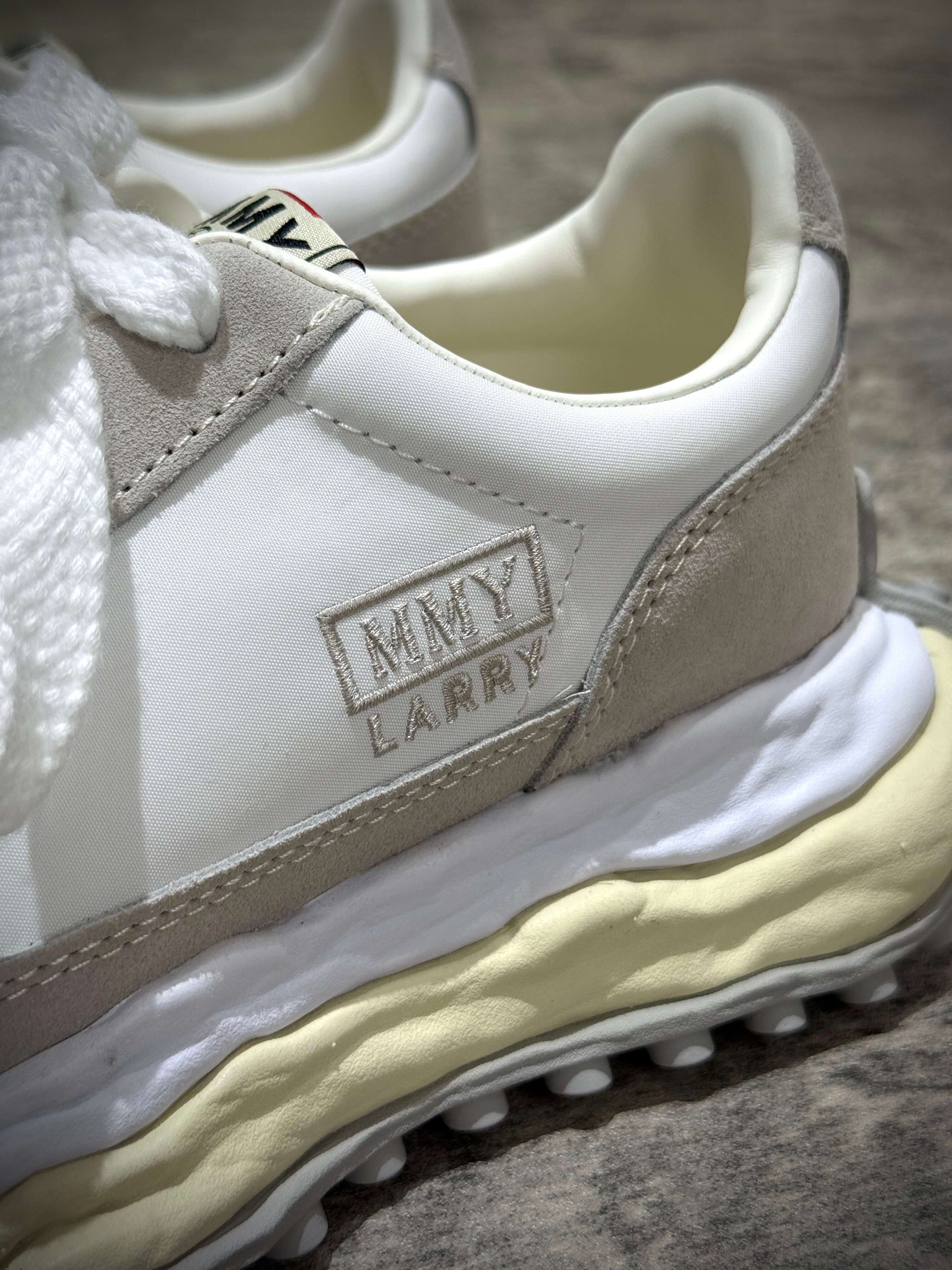 MMY Larry Leather Low - White