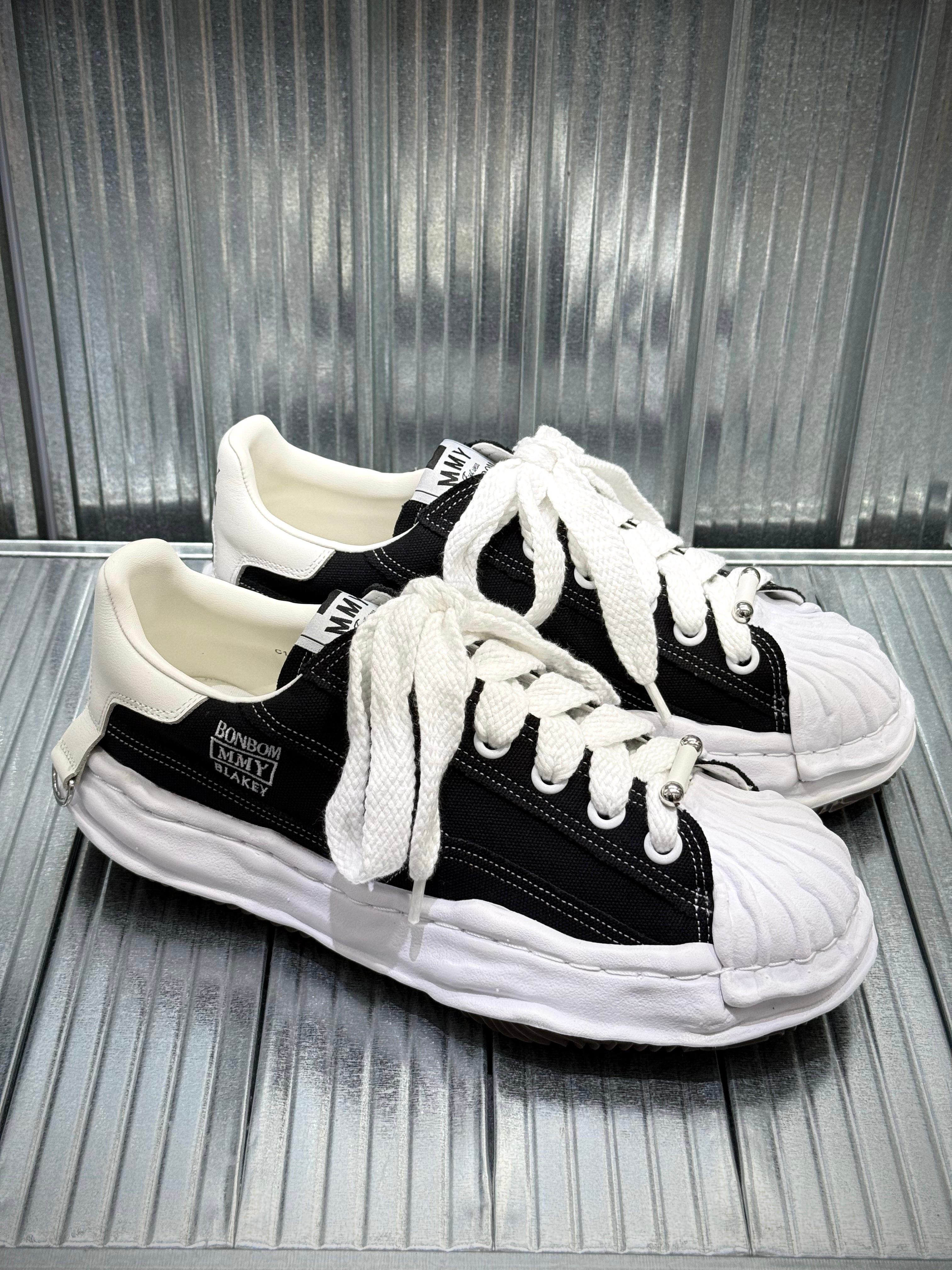 BONBOM x MMY Blakey Canvas Low - Black C14FW701