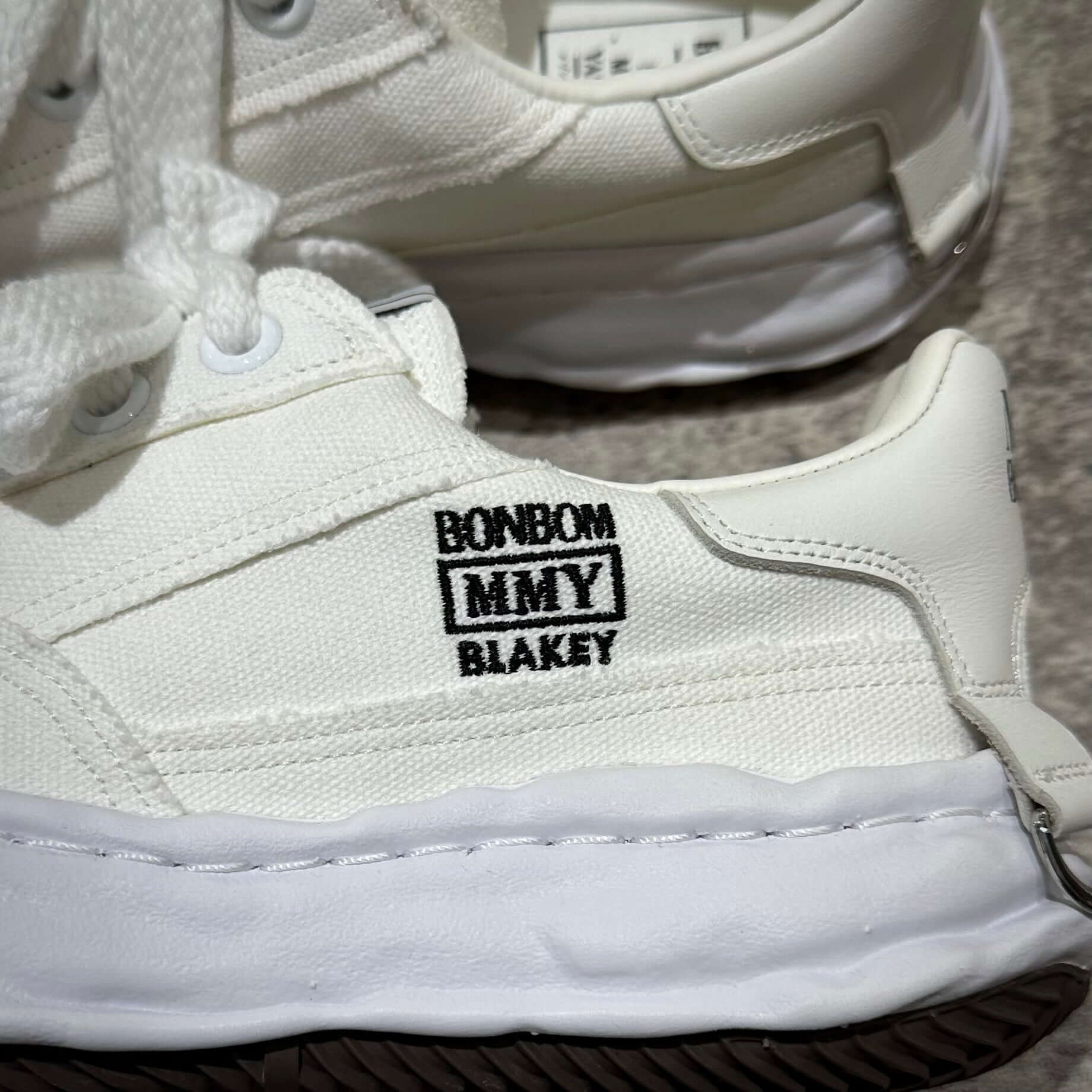 BONBOM x Maison Mihara Yasuhiro MMY BLAKEY OG Canvas - White Sku: C14FW701 - White