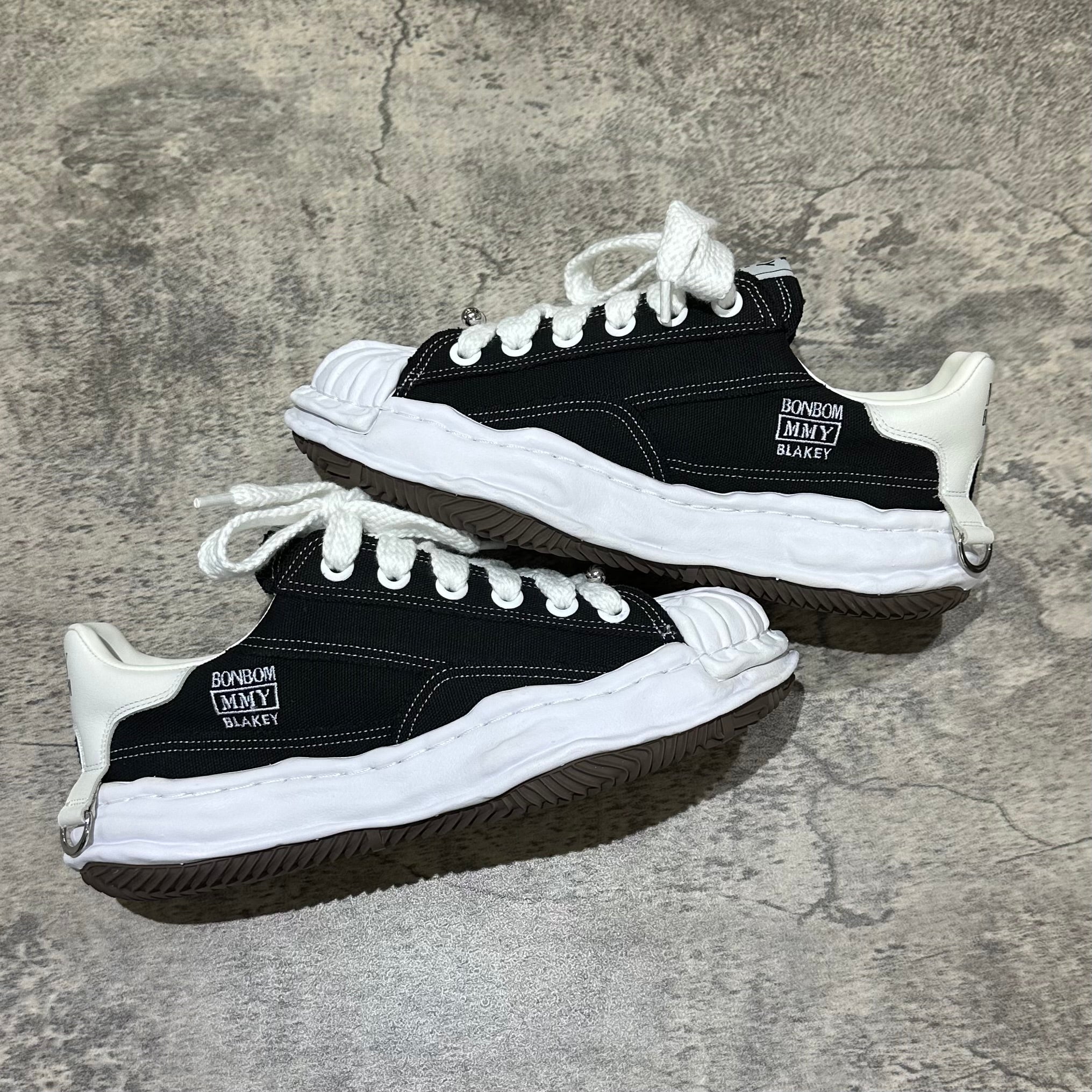 BONBOM x Maison Mihara Yasuhiro MMY BLAKEY OG Canvas - Black Sku: C14FW701 - Black
