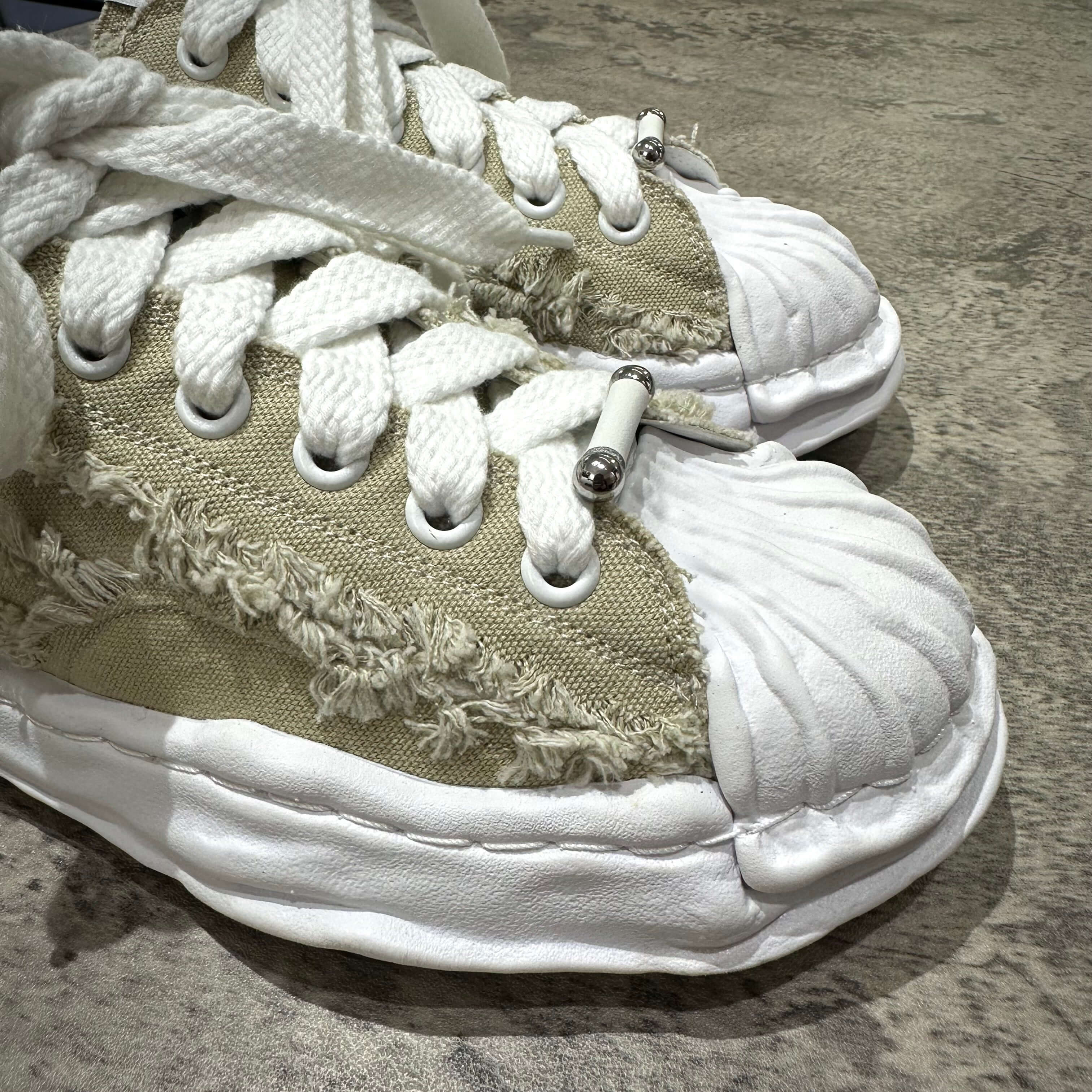 BONBOM x Maison Mihara Yasuhiro MMY BLAKEY OG Canvas - Beige Sku: C14FW702 - Beige