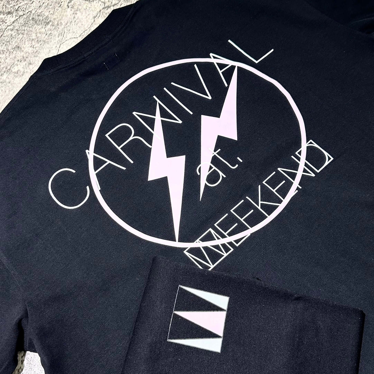 Carnival x Weekend Sequel x Fragment OVS Tee 商品圖片,展示後背設計及印刷細節。