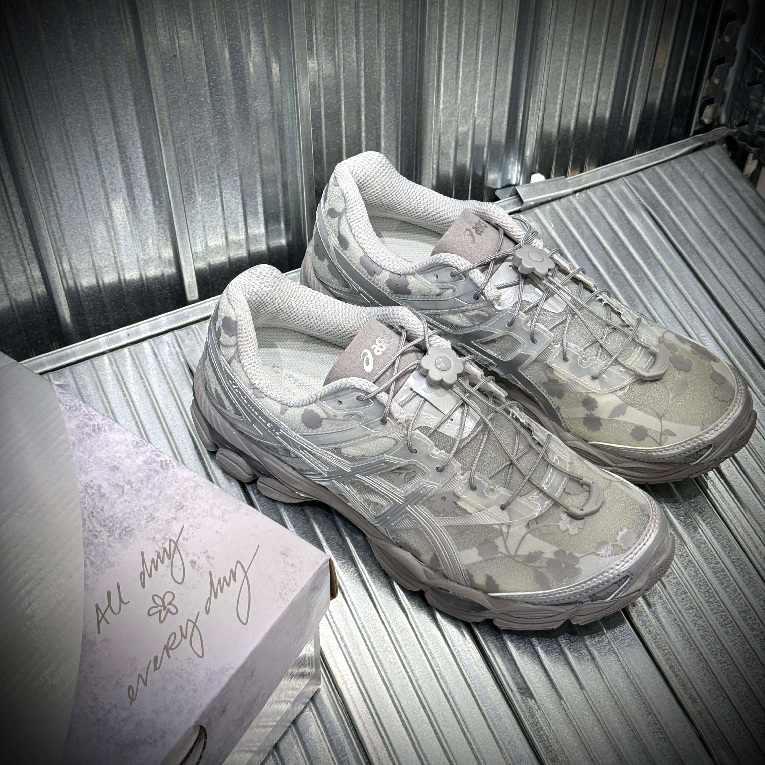 ASICS GEL-CUMULUS 16 SSCB 25.5セシリーバンセン Cecilie Bahnsen x ASICS Gel-Cumulus 16 SSCB - Glacier Grey