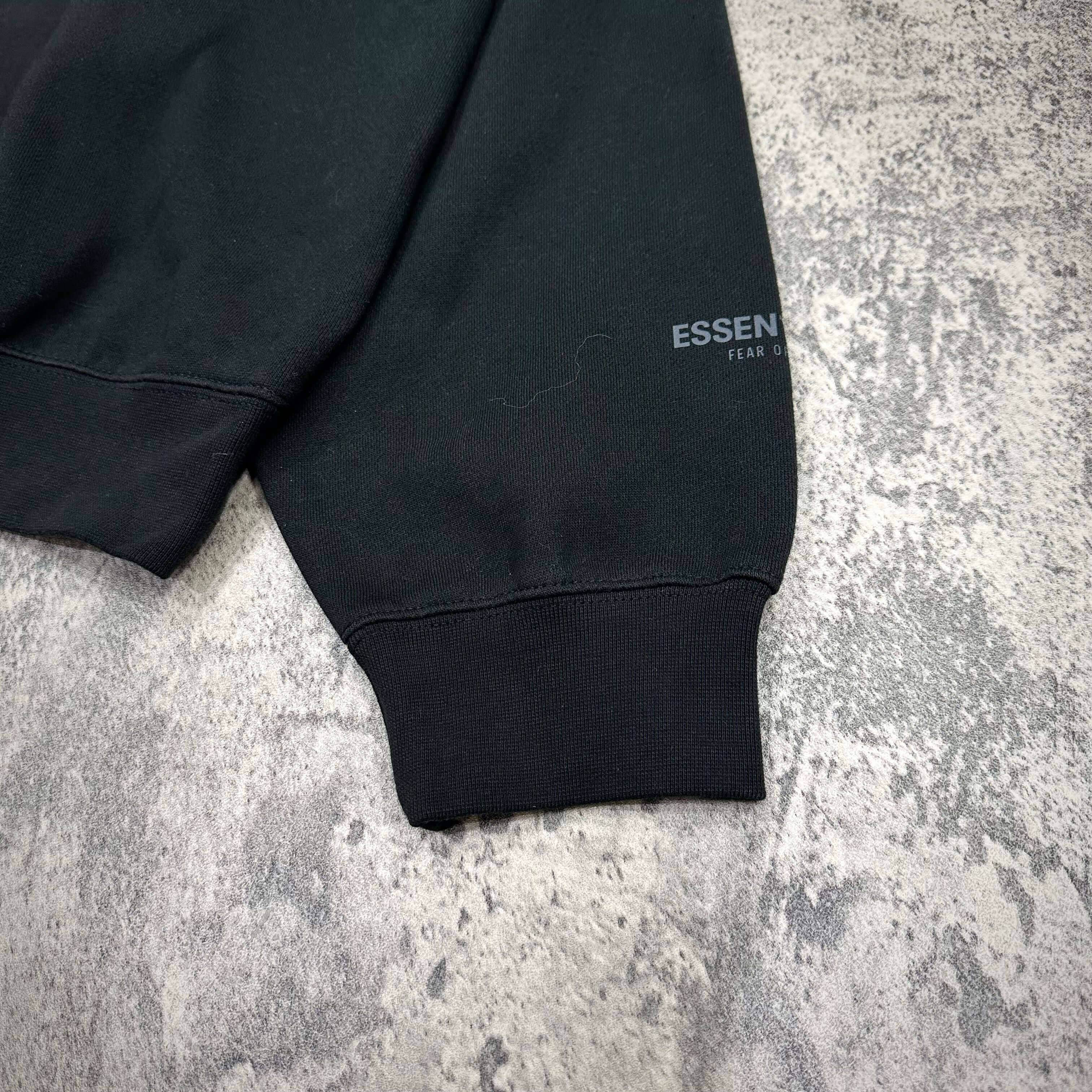 Fear of God Essentials Core Logo Crewneck FW21 - Black