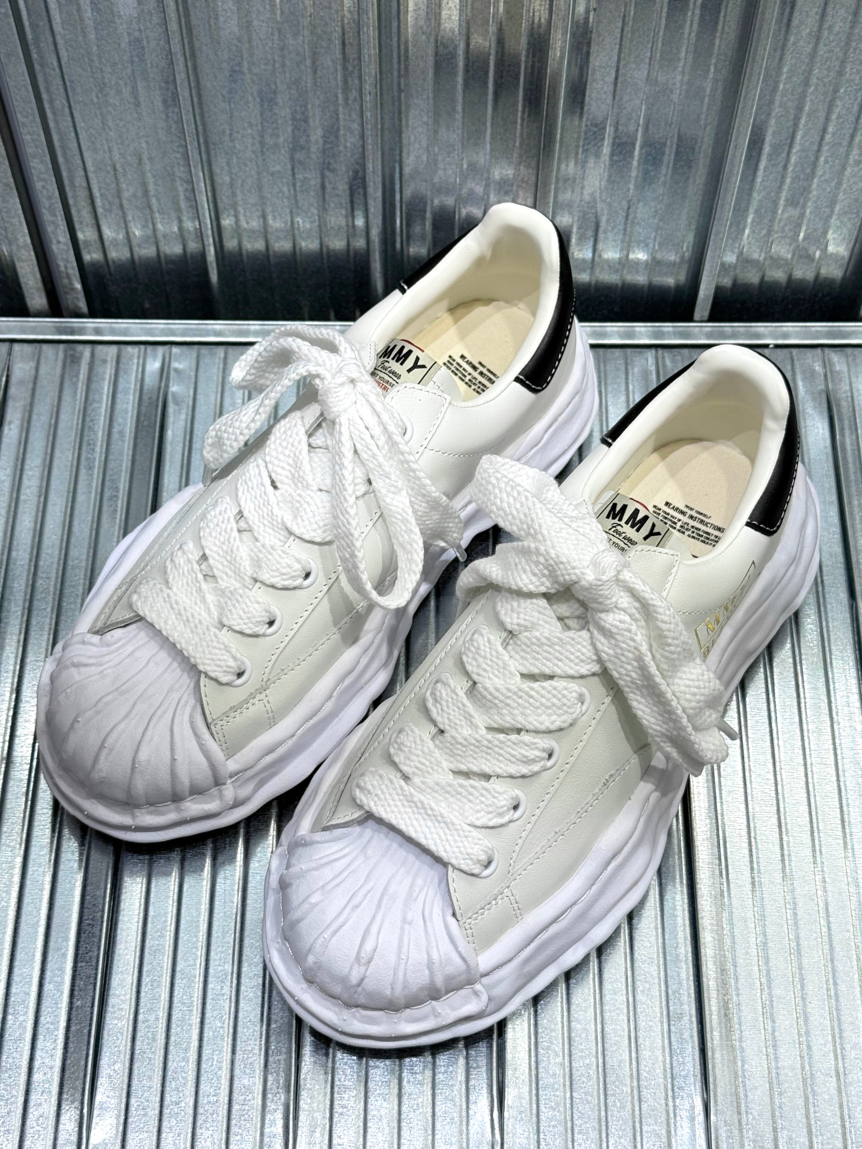 Maison Mihara Yasuhiro MMY Blakey Leather Low - White A06FW702
