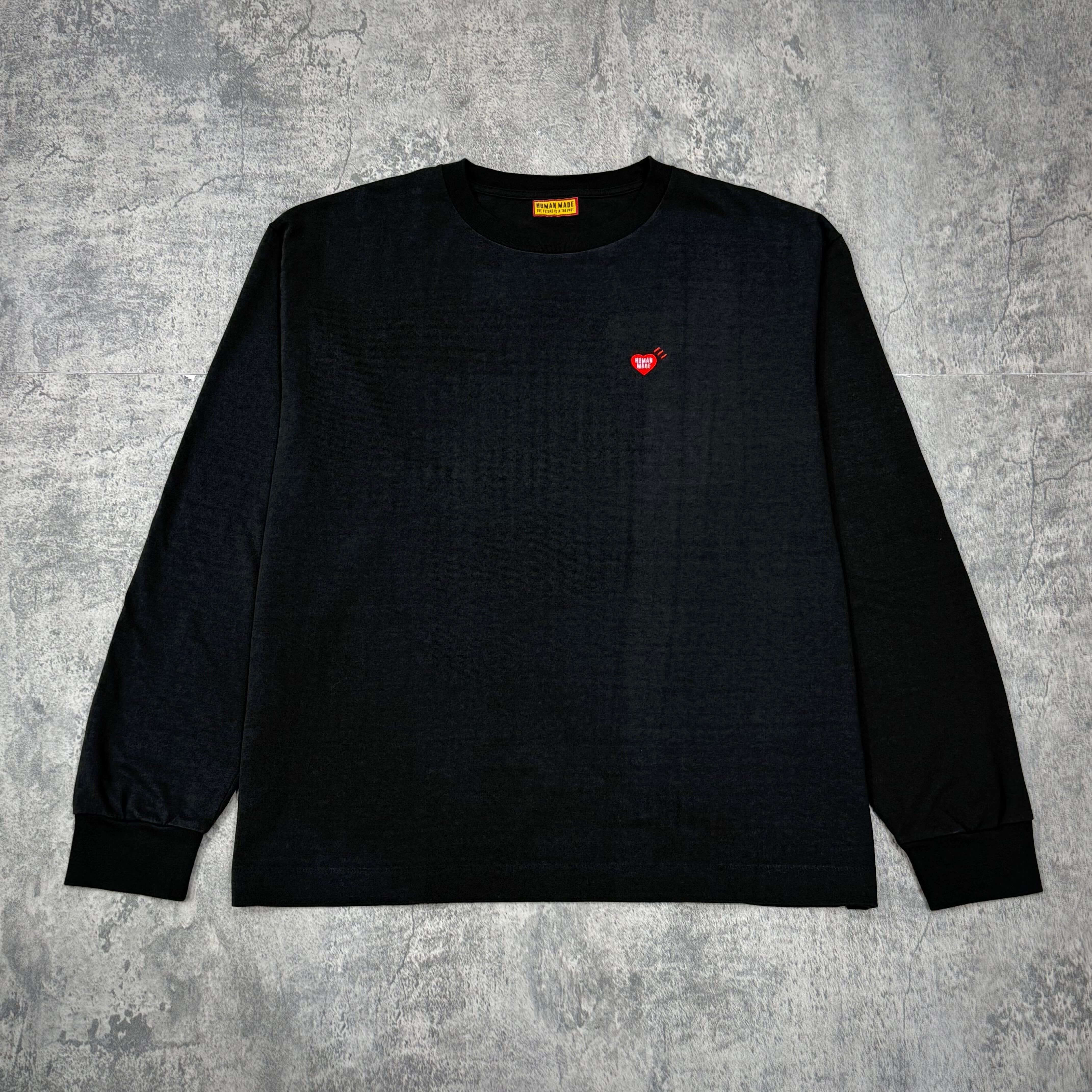現貨 Human Made Graphic LS Tee HM30CS027 - Black / Charcoal,展示前視長袖T恤,帶有紅色心形圖案