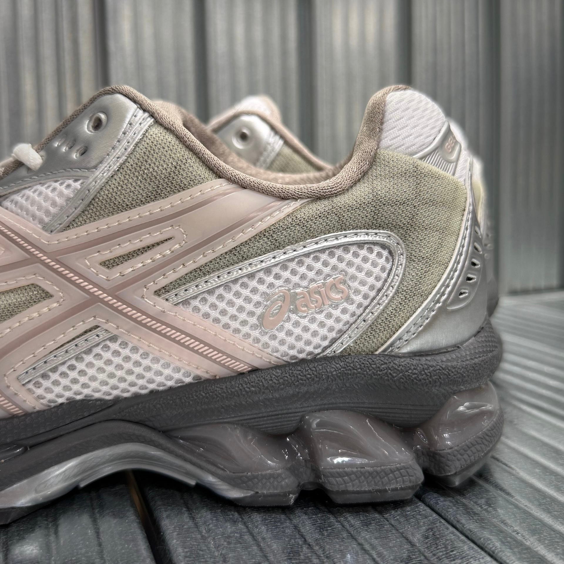 Kith by Ronnie Fieg x Asics Gel Nimbus 10.1 - White Morganite Sku: 1203A723-100