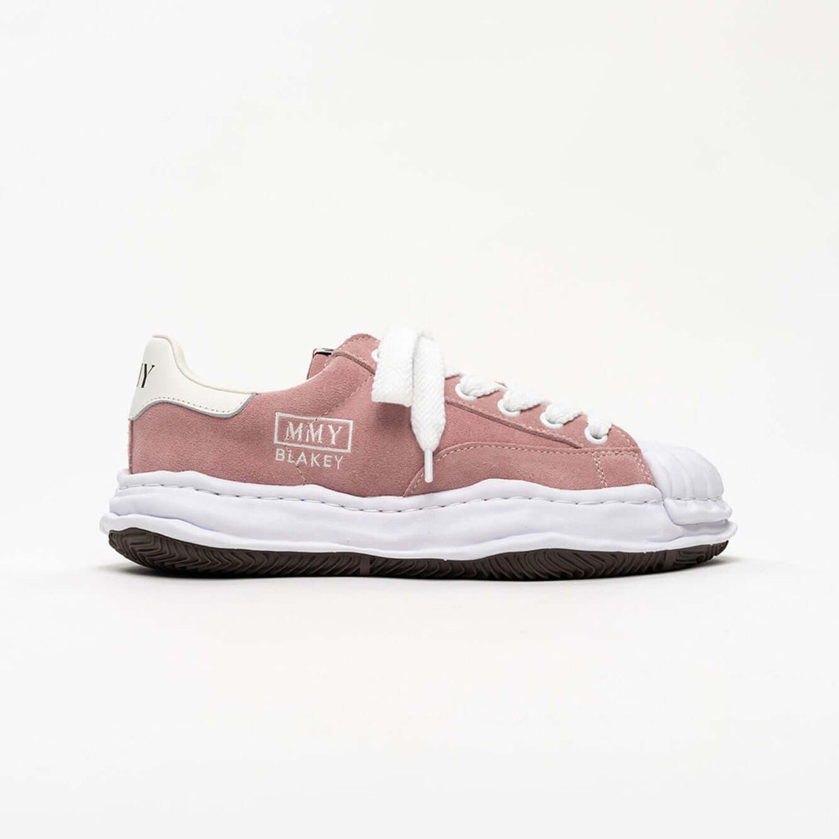 MMY Blakey Suede Low - Pink A17FW745 side view showcasing the soft suede material and classic design.