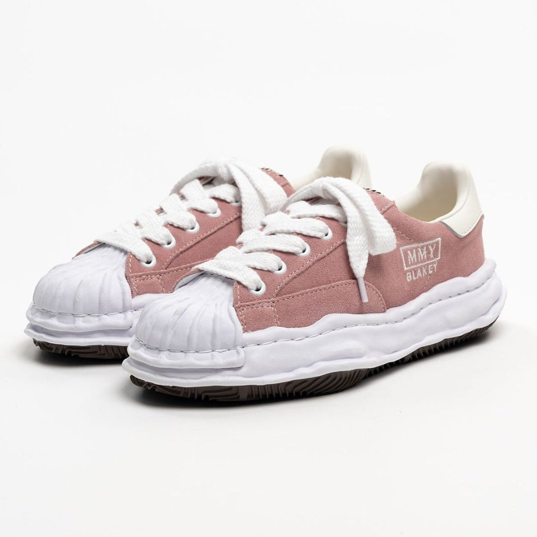 MMY Blakey Suede Low - Pink A17FW745 stylish sneakers with unique design and white laces.