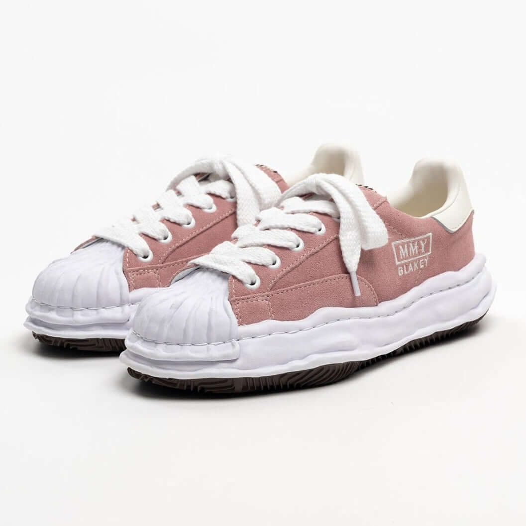 MMY Blakey Suede Low - Pink A17FW745 stylish sneakers with unique design and white laces.