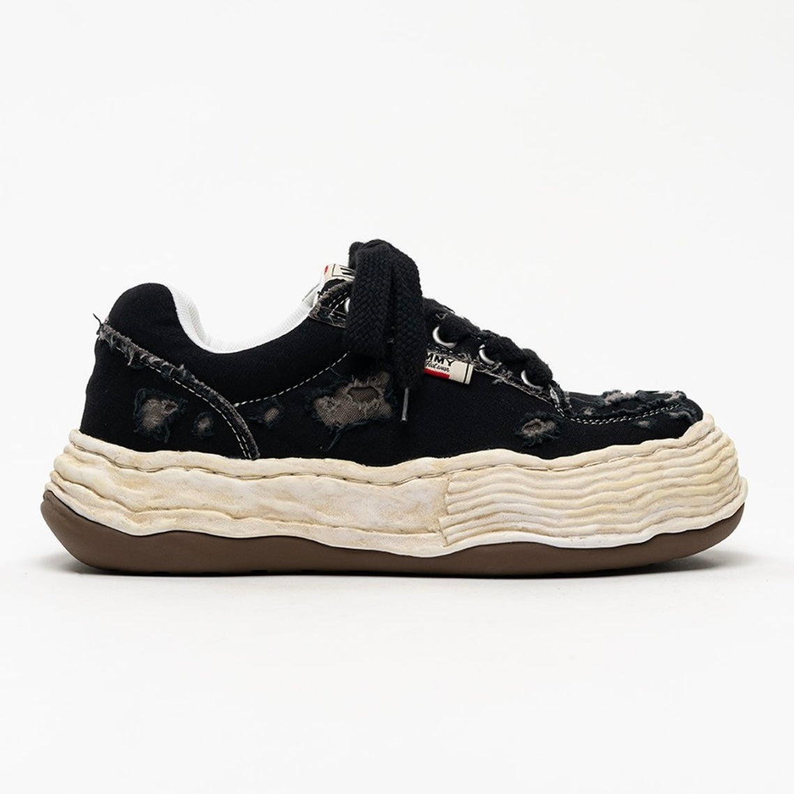MMY Oliver Ripping Canvas Low - Black A17FW711 side view, stylish black ripped canvas sneakers with white sole.