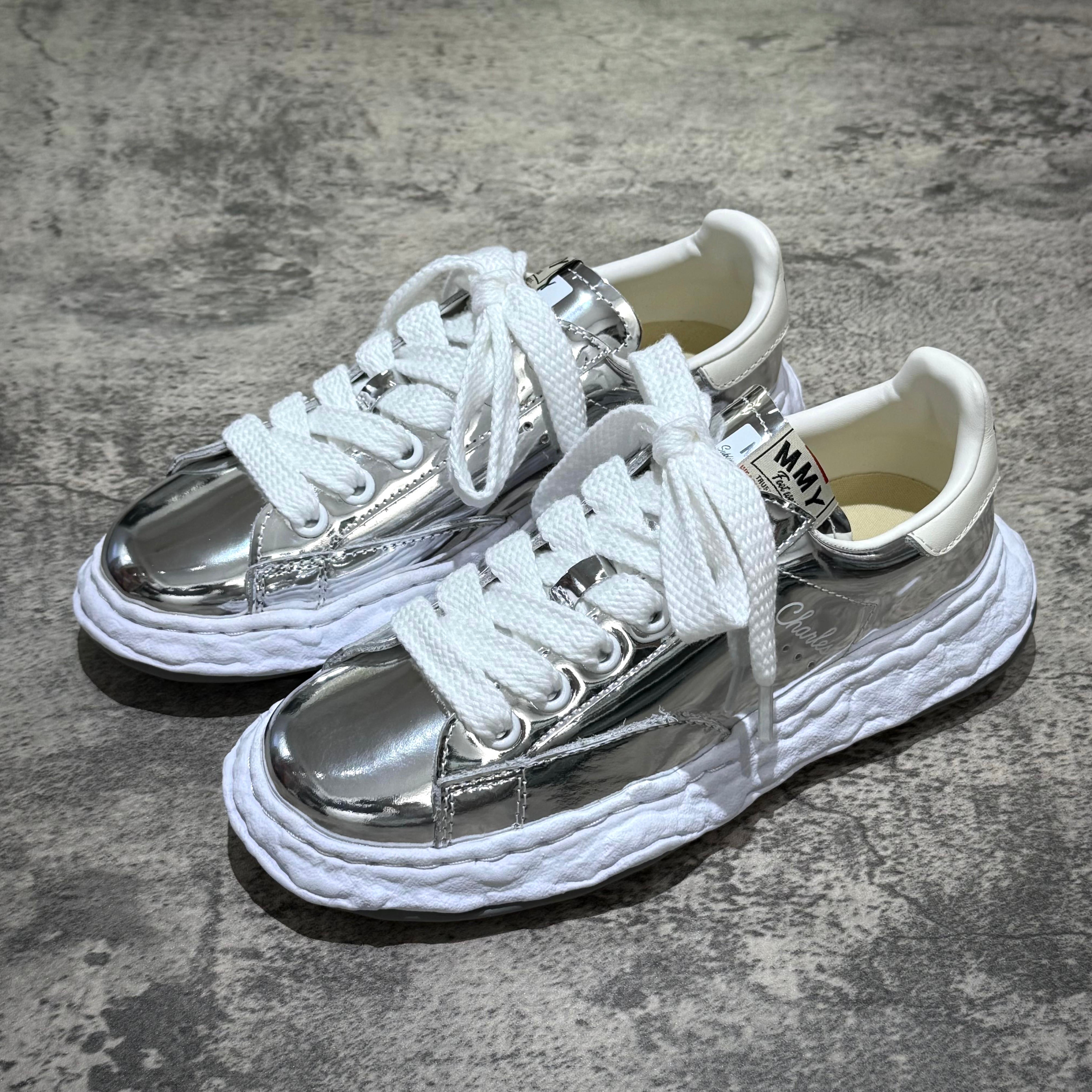 MMY CHARLES OG Sole Leather - Silver, stylish oversized sneakers with a shiny silver finish and white sole.