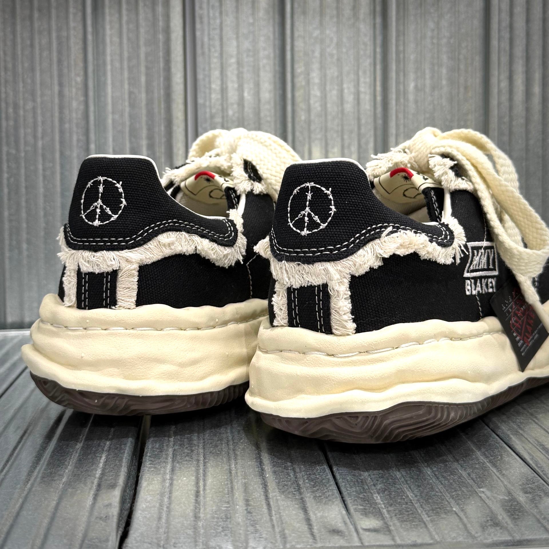 Maison Mihara Yasuhiro xVESSEL C13FW713 MMY OG Sole Canvas Shell Front