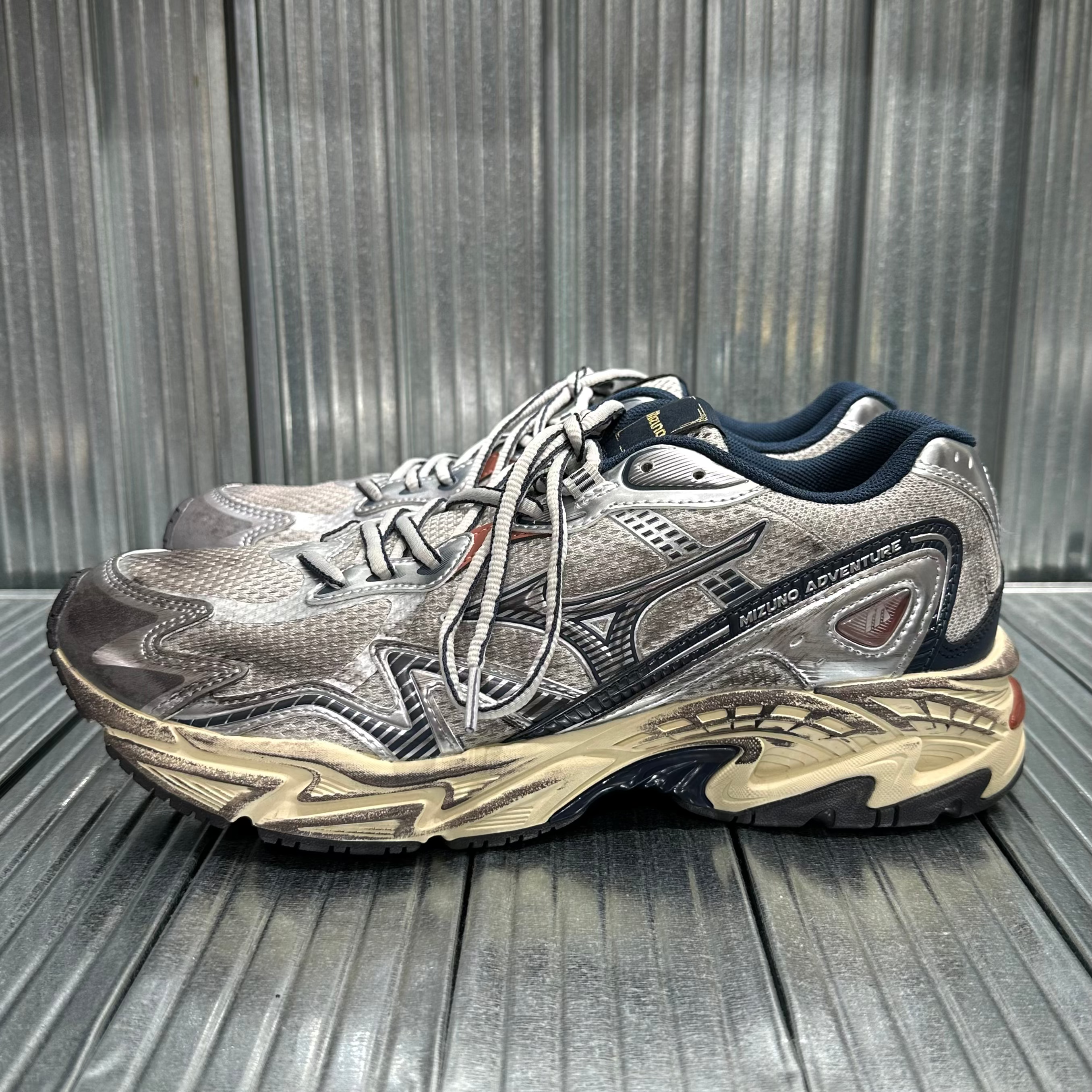 Mizuno Adventure - Silver Navy D1GH230106