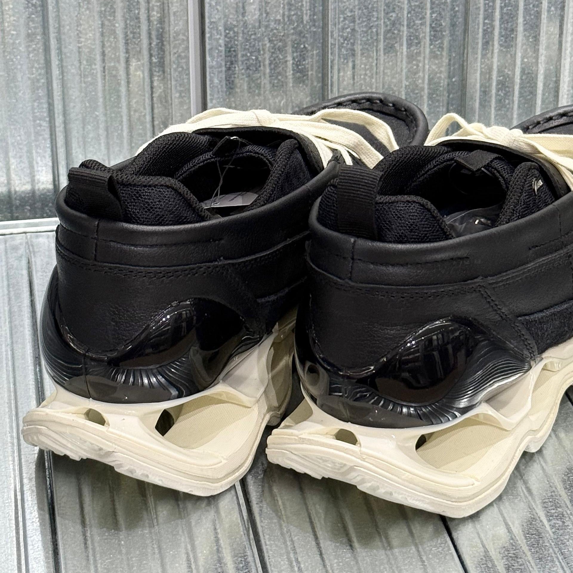 Mizuno Wave Prophecy Moc Gore-Tex 2025 - White / Black D1GD240602