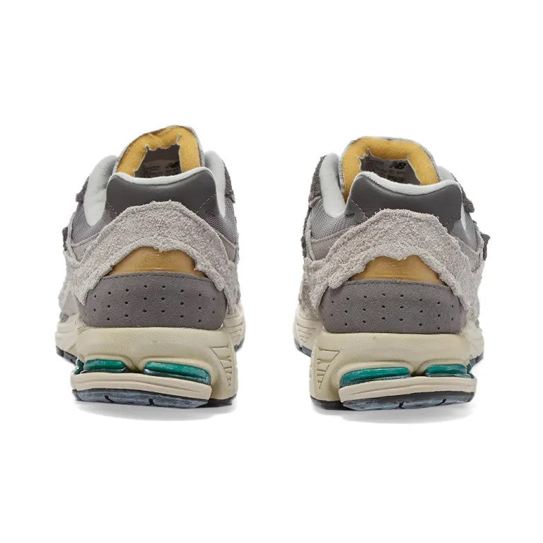 New Balance 2002R Refined Future M2002RDA