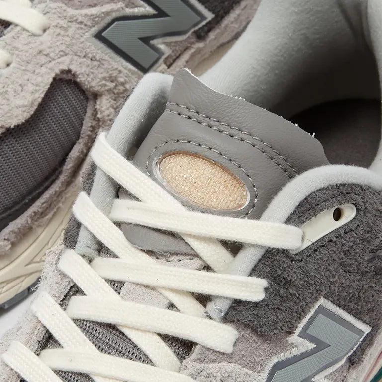New Balance 2002R Refined Future M2002RDA