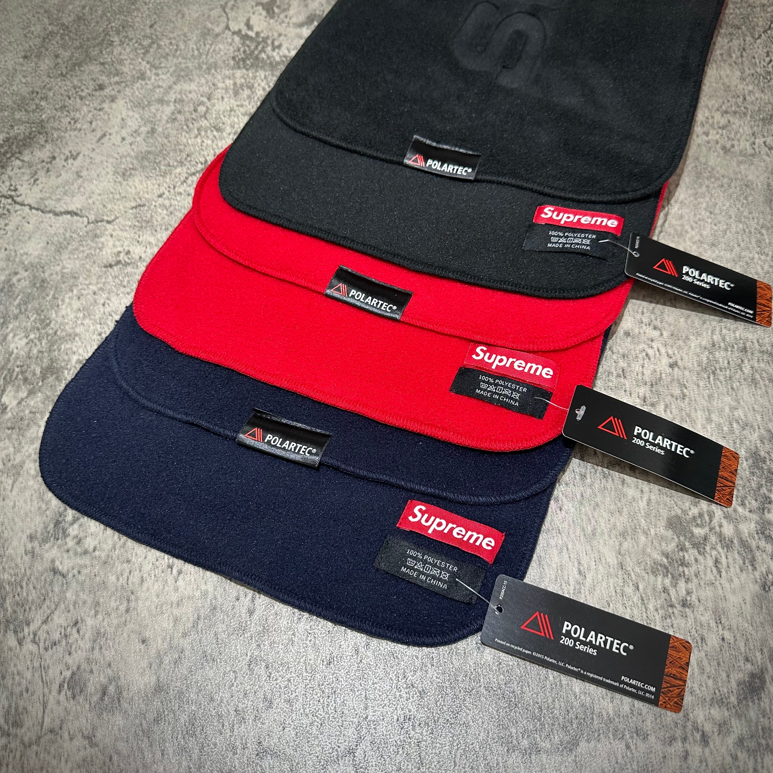 Supreme Polartec Scarf - Black / Red / Navy