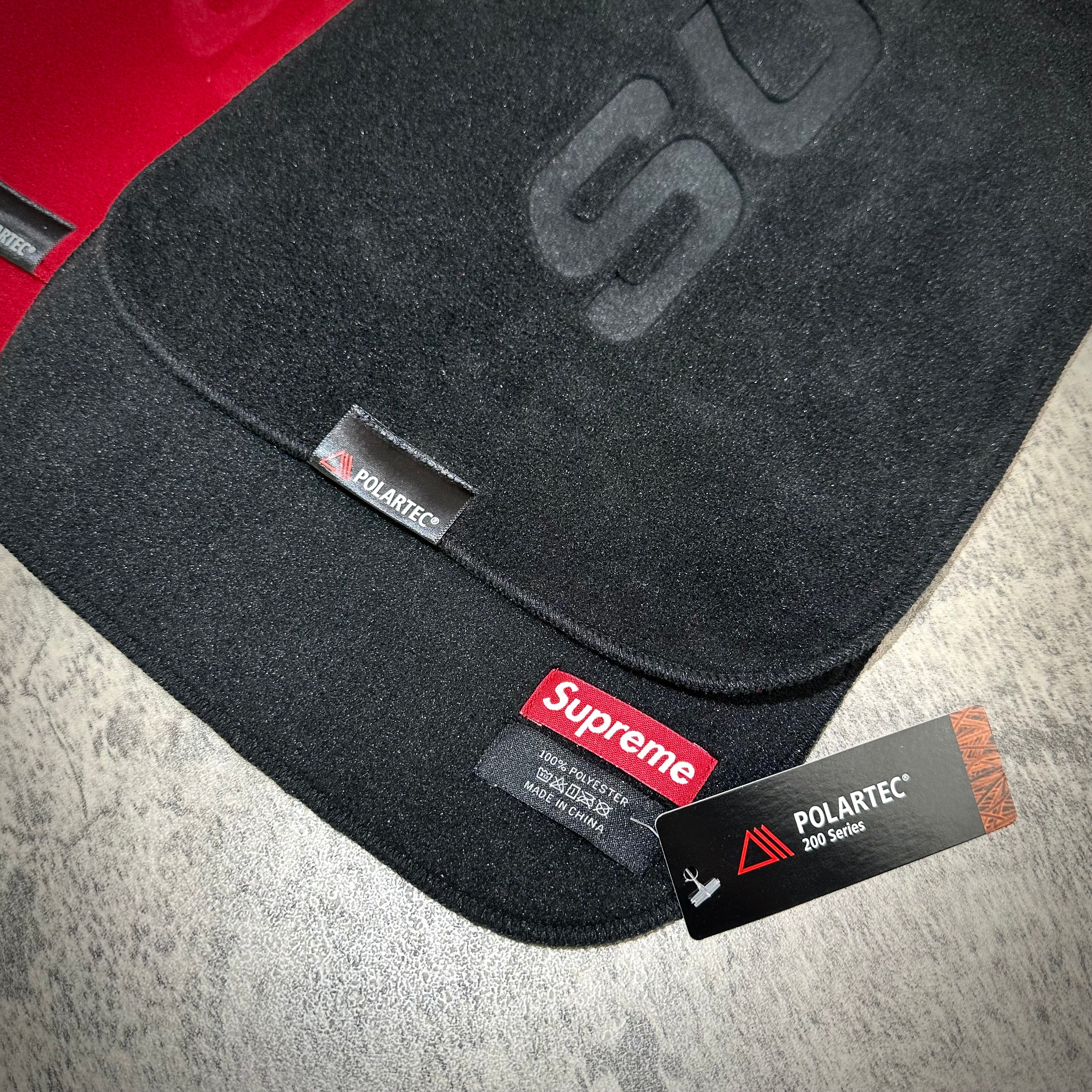 Supreme Polartec Scarf - Black / Red / Navy