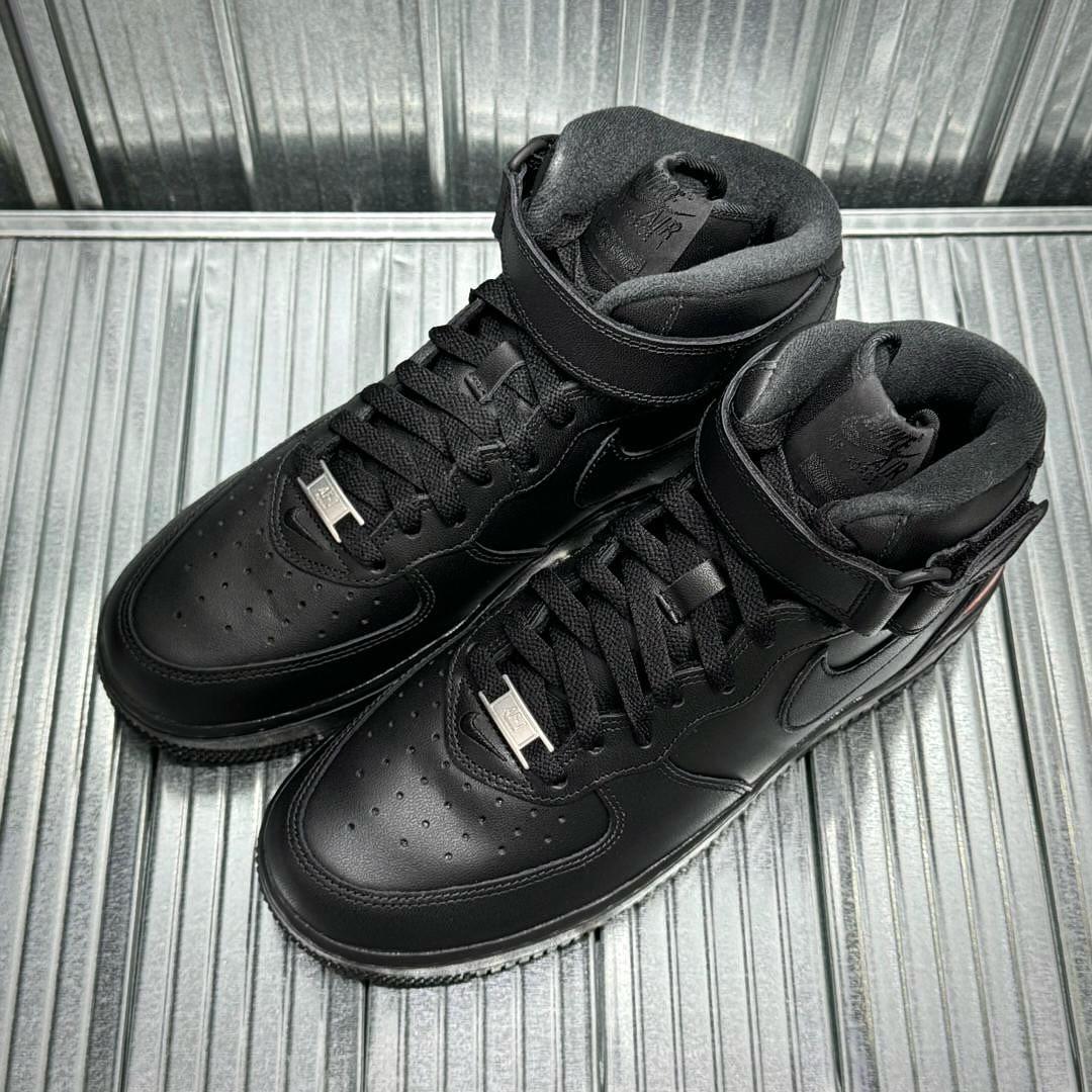 Supreme x Nike Air Force 1 Mid - Black
