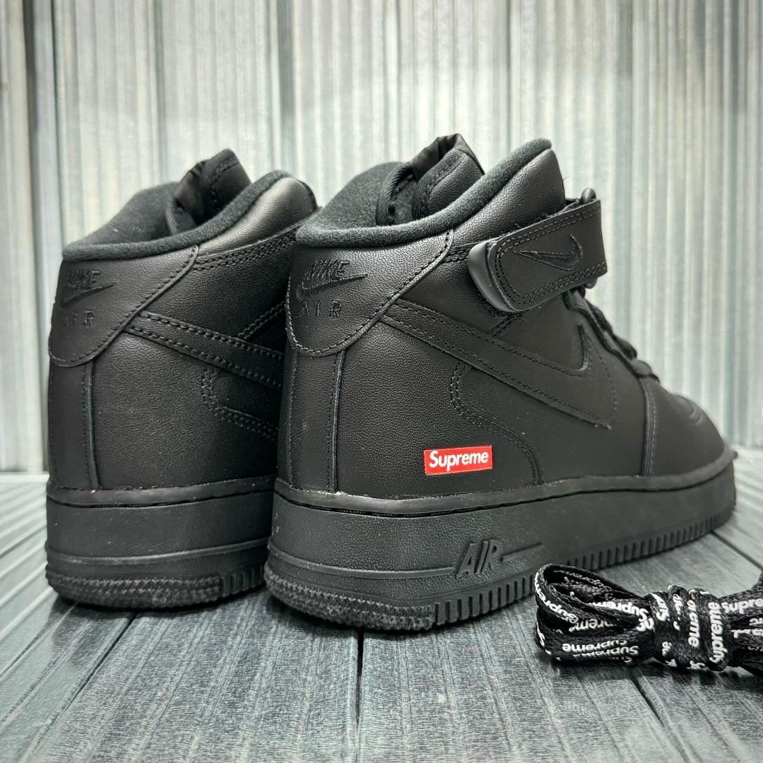 Supreme x Nike Air Force 1 Mid - Black