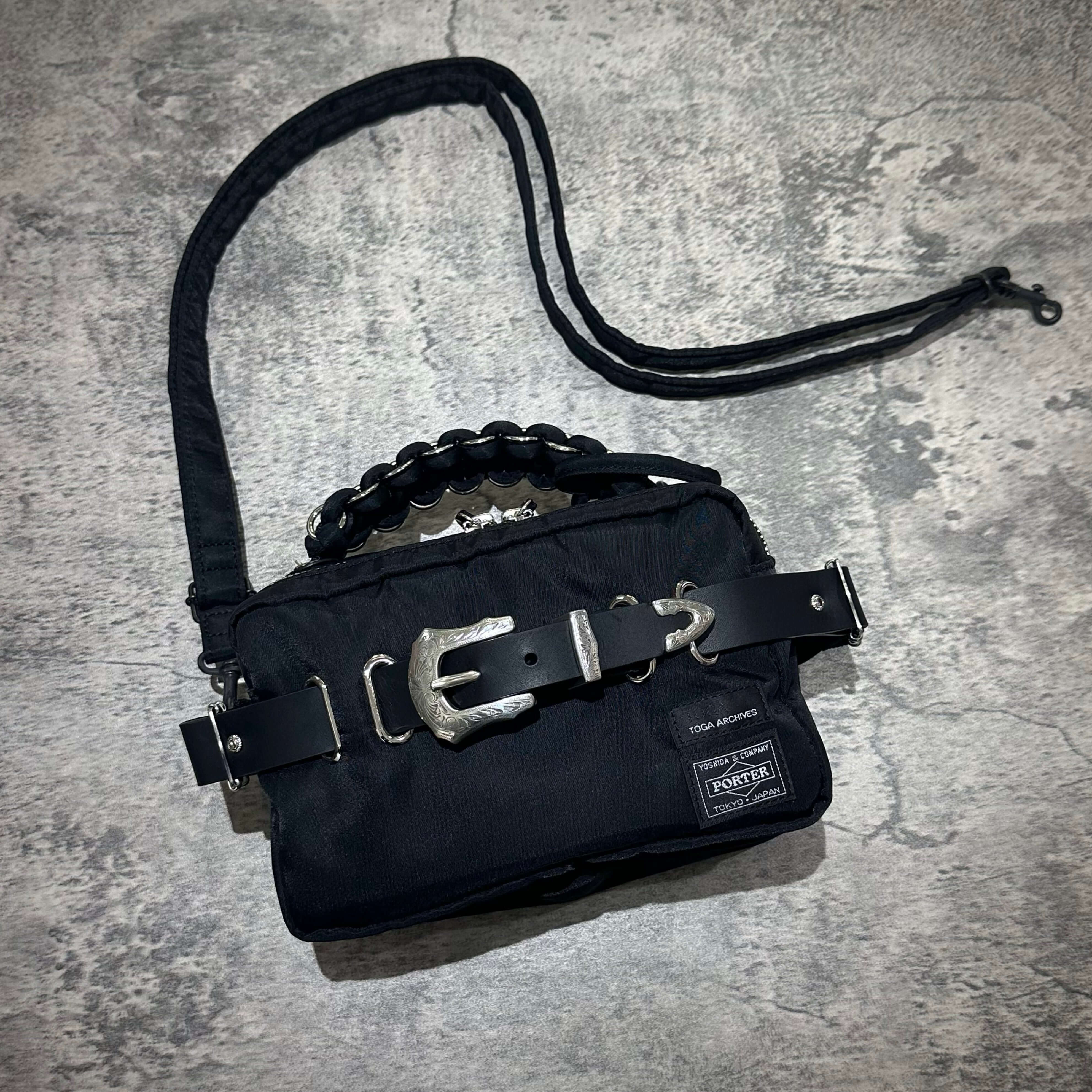 現貨 TOGA x PORTER Shoulder Hand Bag SP,黑色材質,特色金屬扣帶設計,時尚流行小包