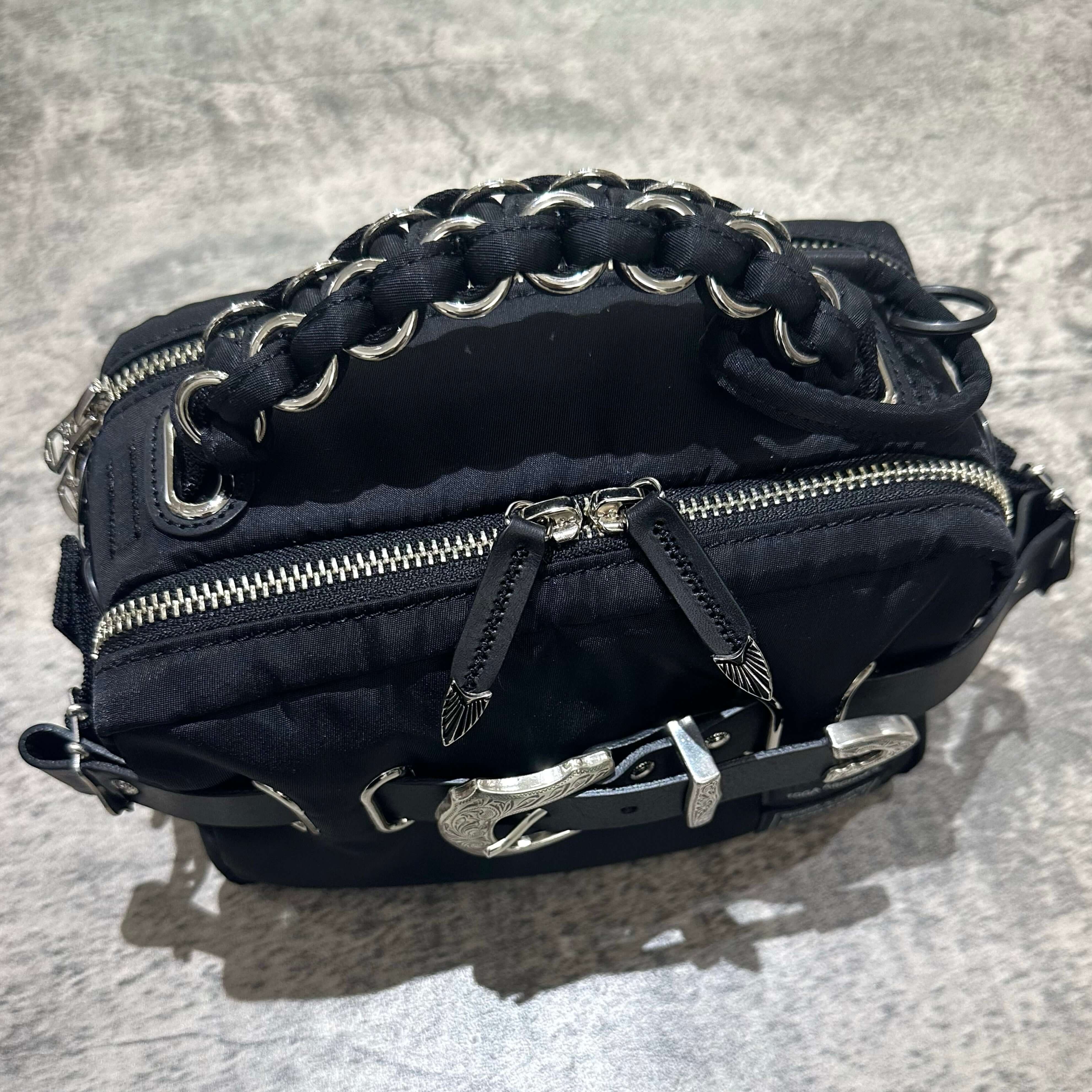現貨 TOGA x PORTER Shoulder Hand Bag SP,黑色設計,特色編織手把與閃亮的拉鏈細節