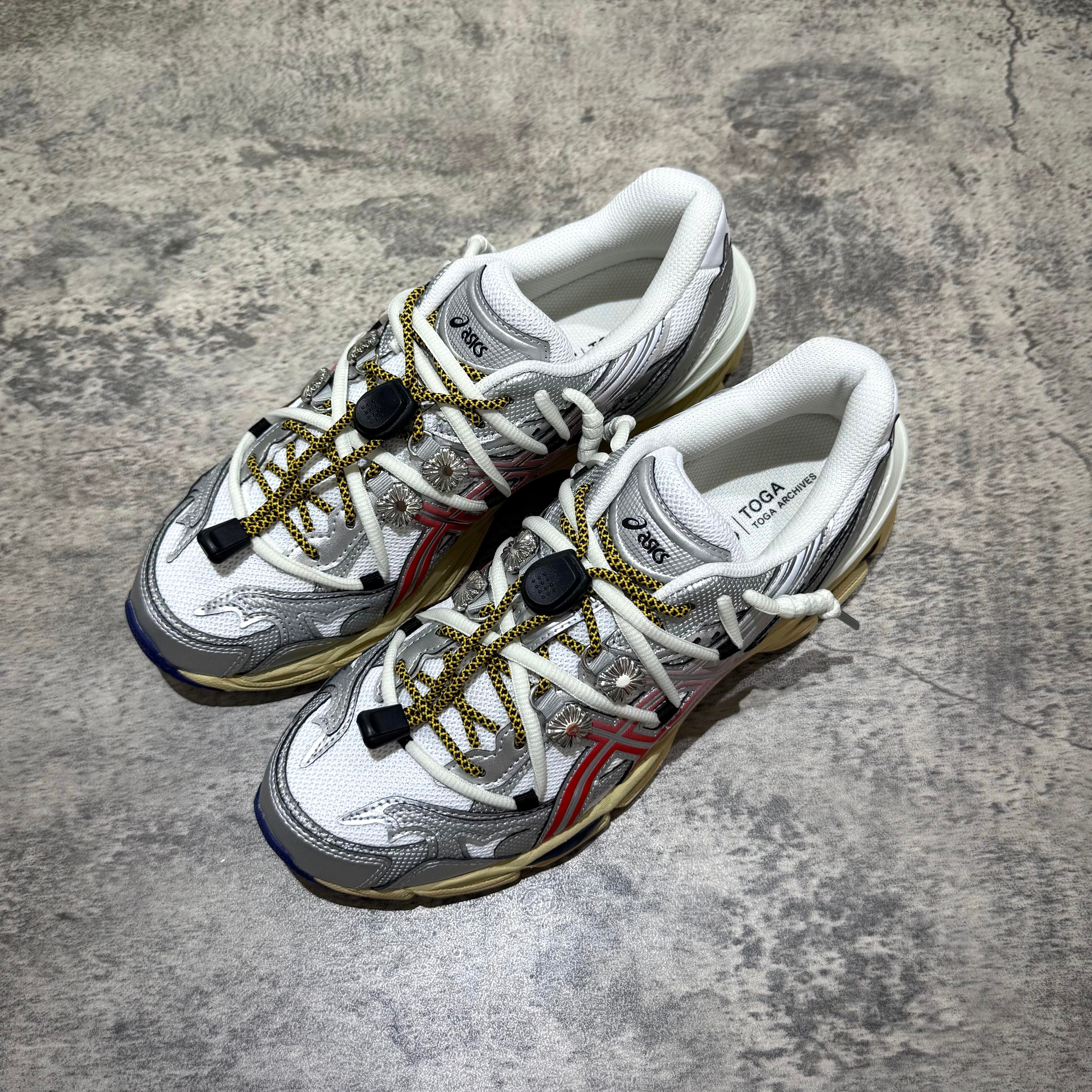 Toga x Aics Gel-Cumulus 16 - White Red Silver