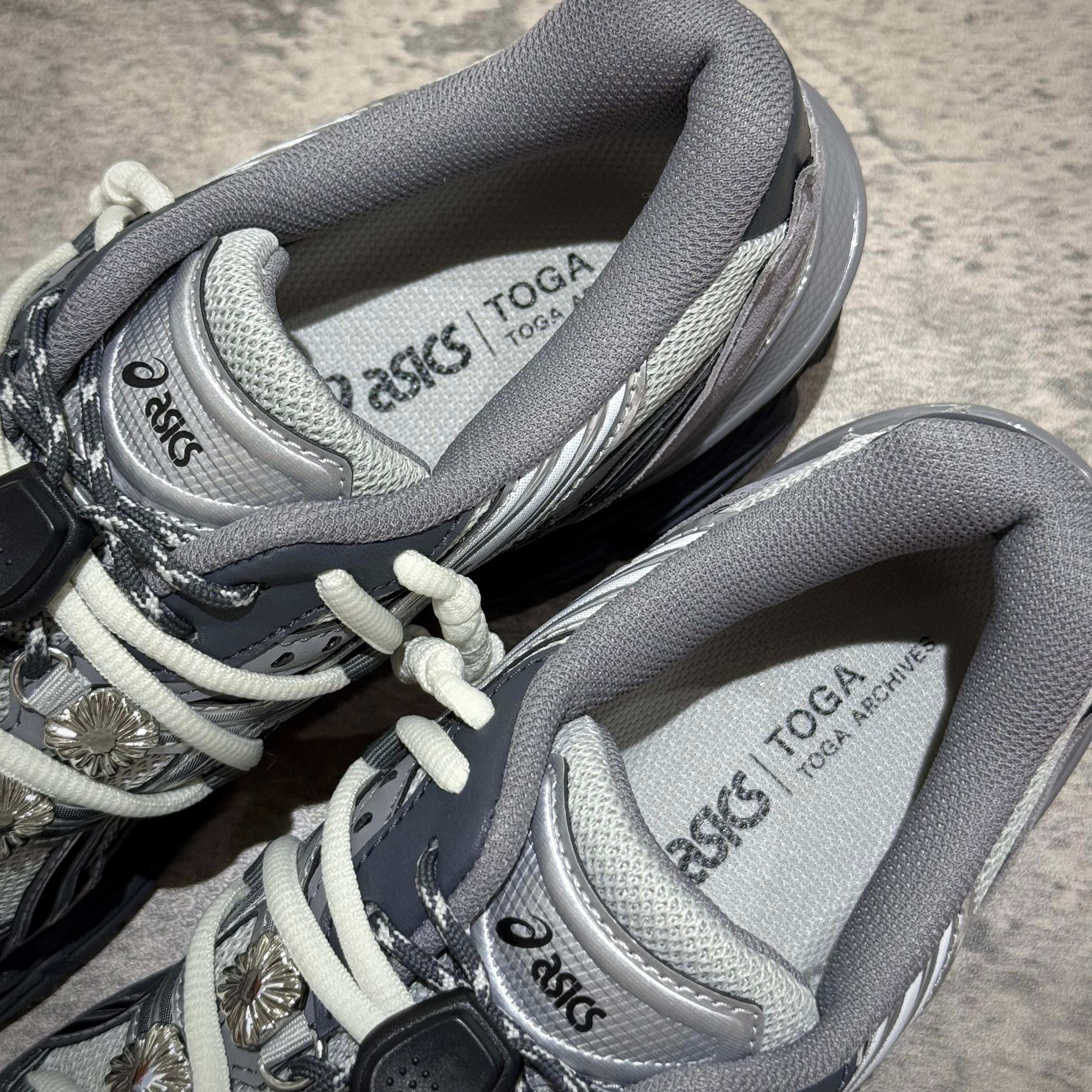 Toga x Asics Gel-Cumulus 16 - Grey Black Silver