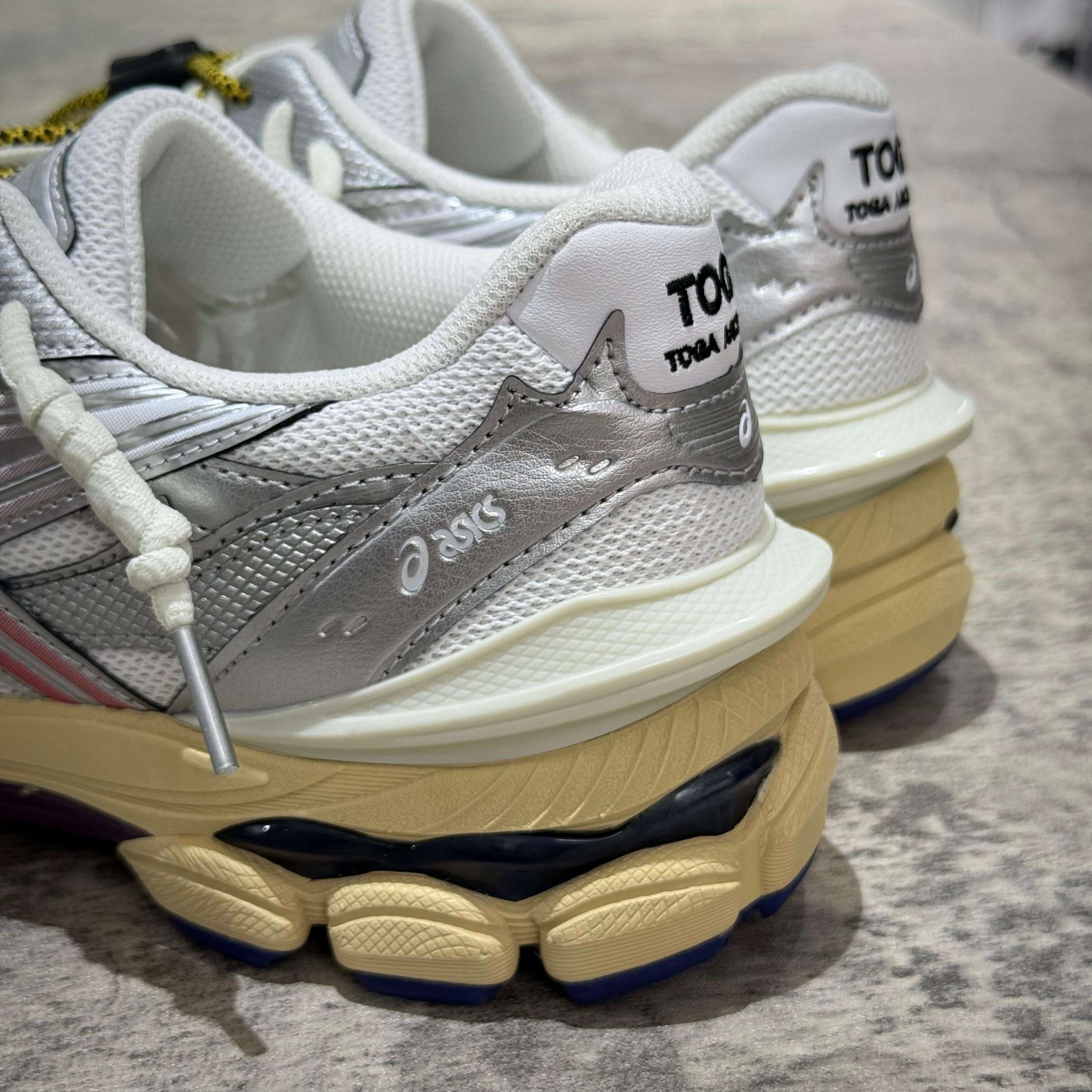 Toga x Asics Gel-Cumulus 16 - White Red Silver