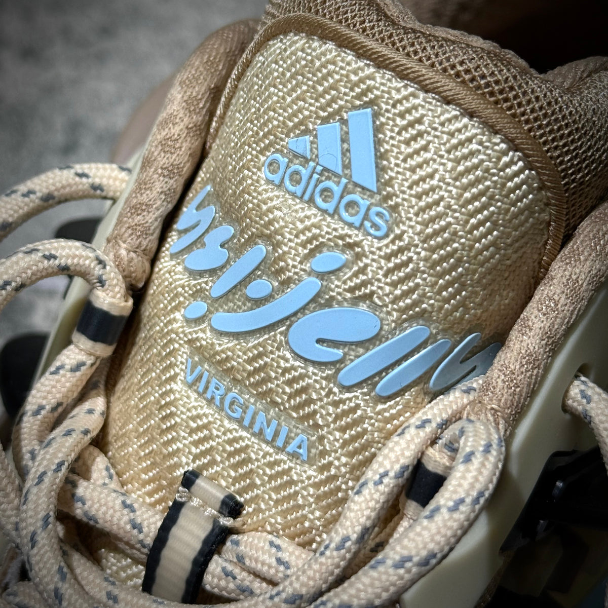 adidas Adistar Jellyfish by Pharrell Williams Crystal Sand KH6729 close-up of the shoe laces and logo