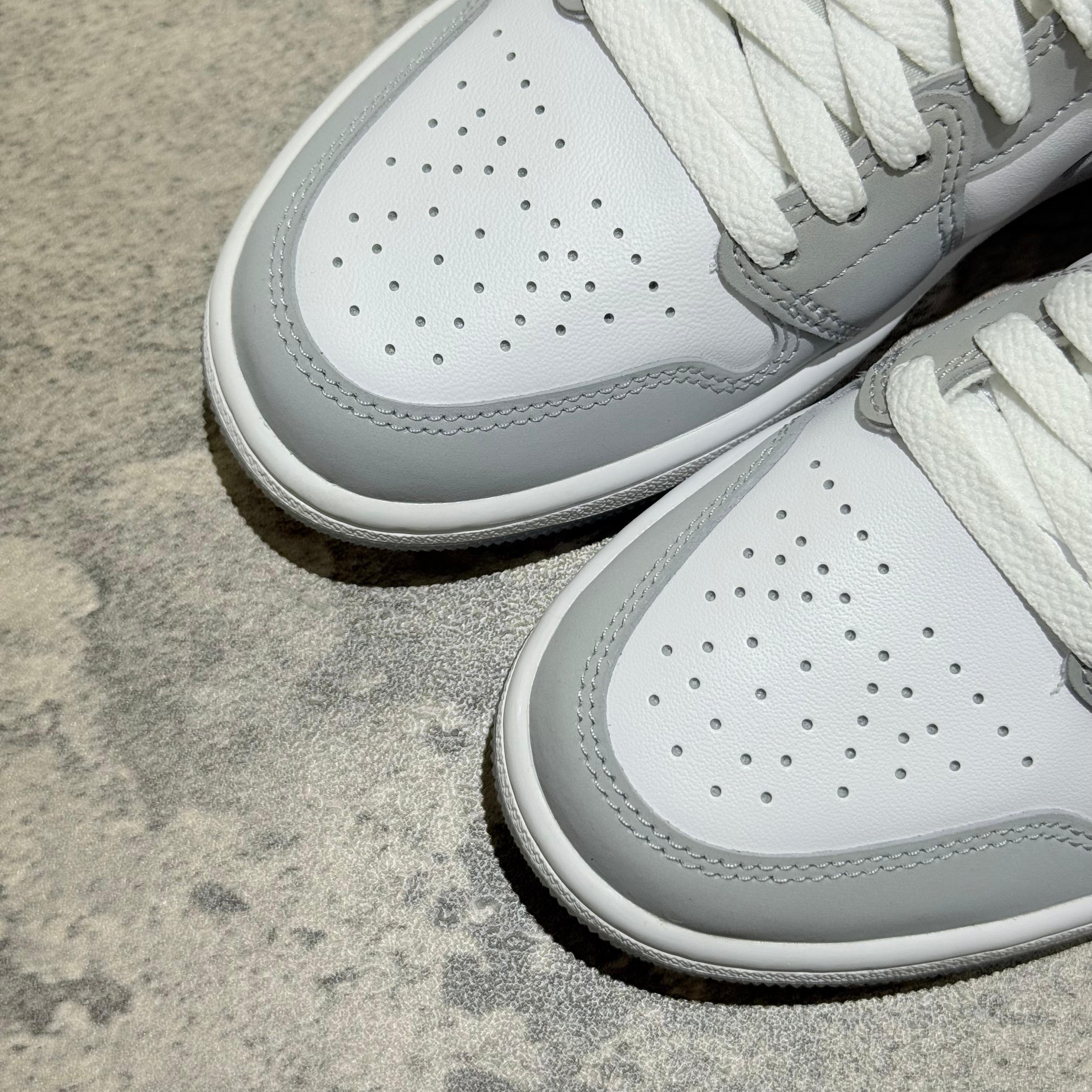 Air Jordan 1 Low Wolf Grey