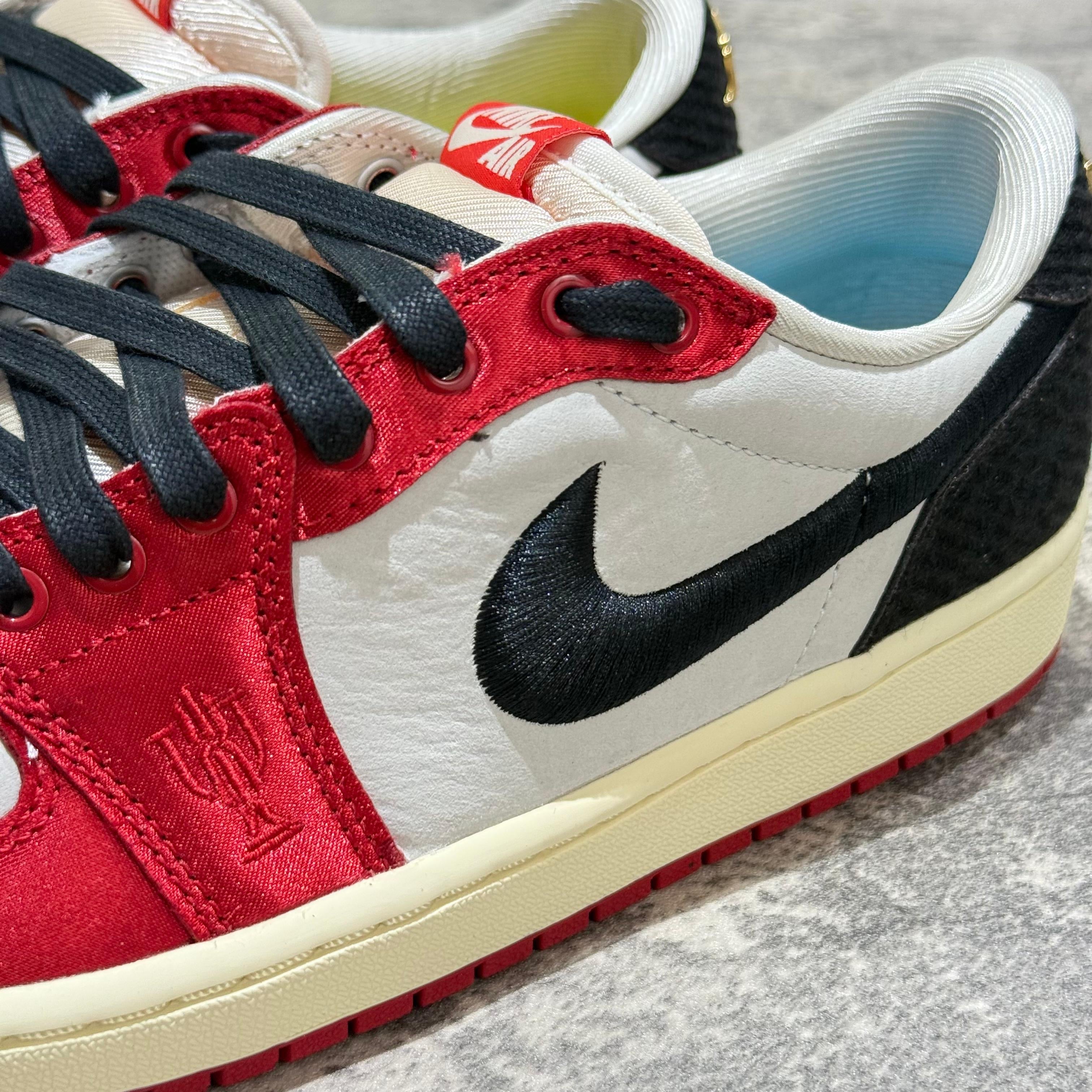 Trophy Room x Air Jordan 1 Retro Low OG SP 'Rookie Card - Away'