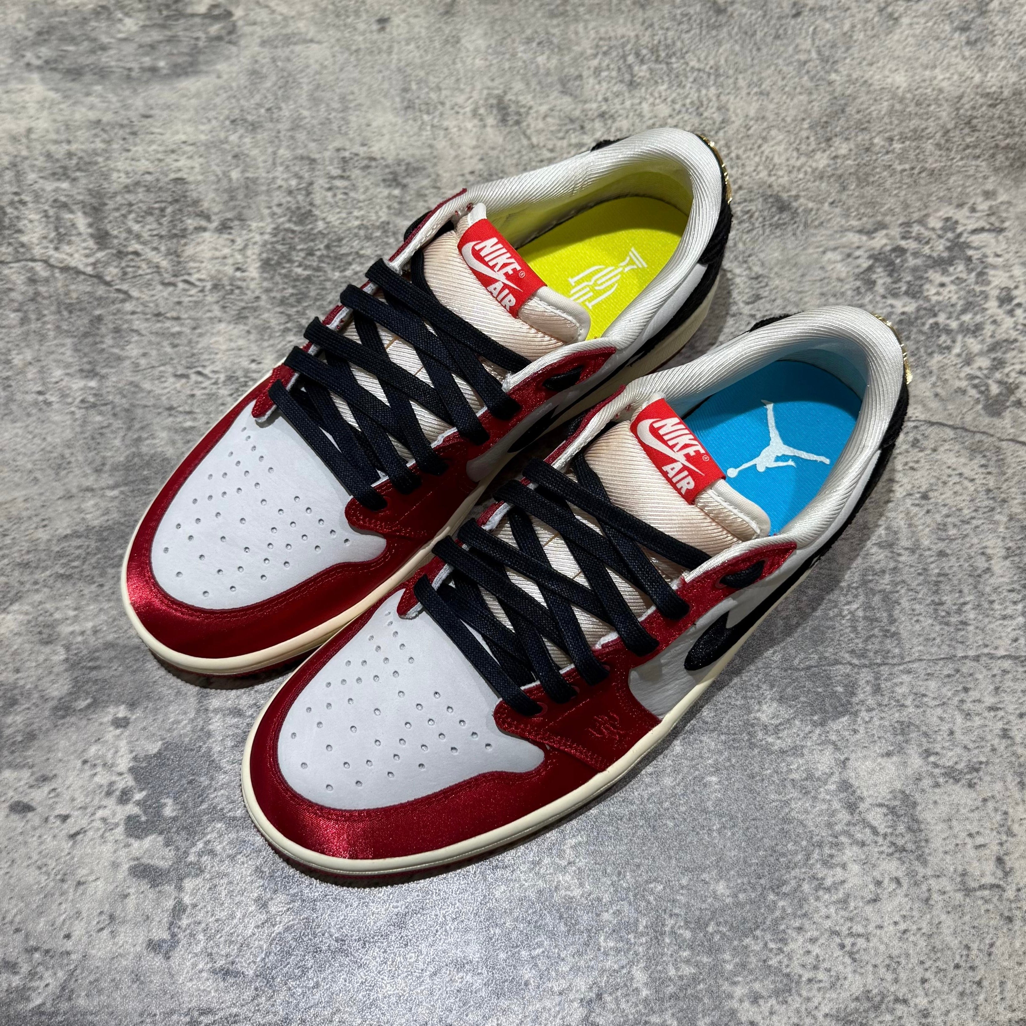 Trophy Room x Air Jordan 1 Retro Low OG SP 'Rookie Card - Away'