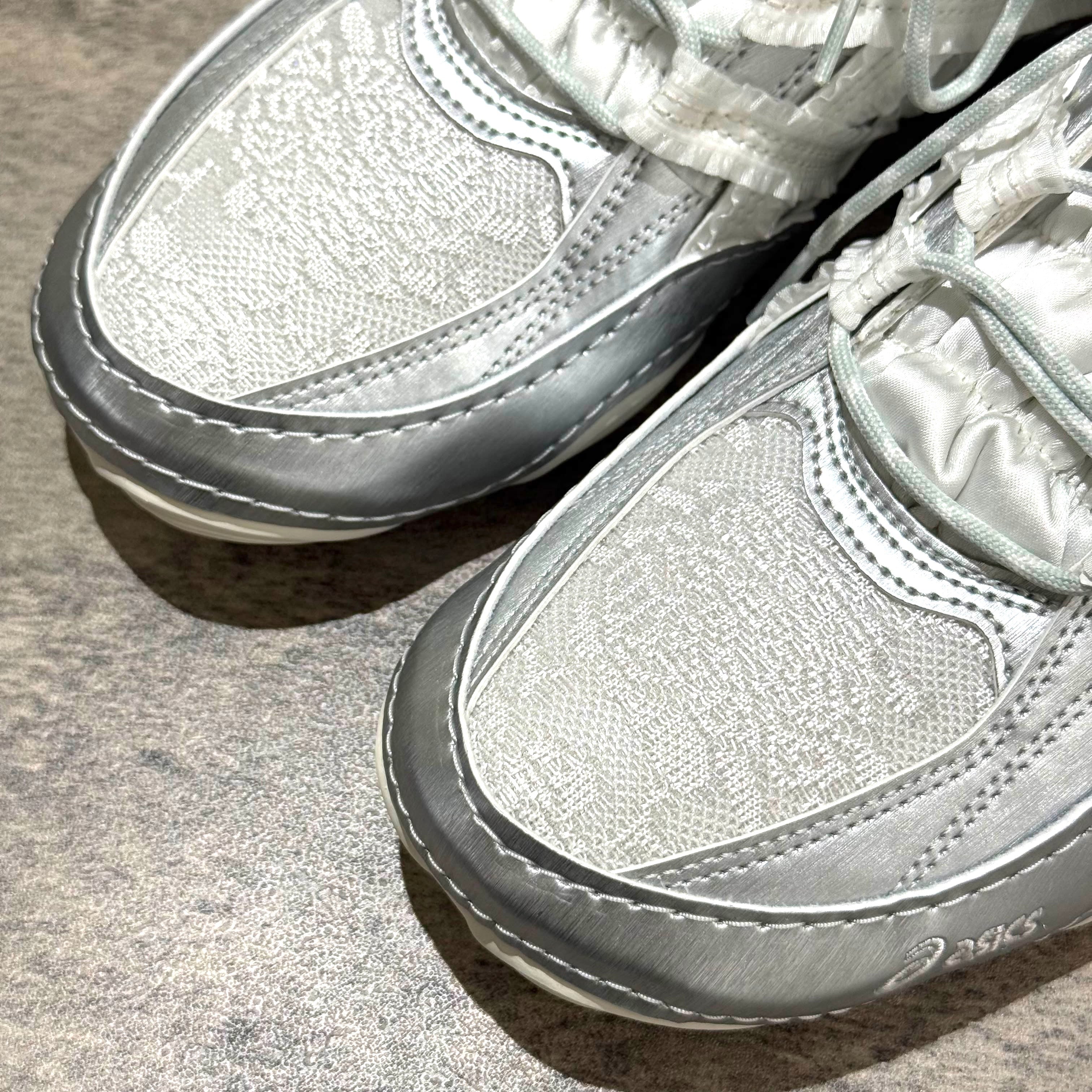 Asics x Empty Behavior Hypersync - Pure Silver White close-up of shoe detailing and texture