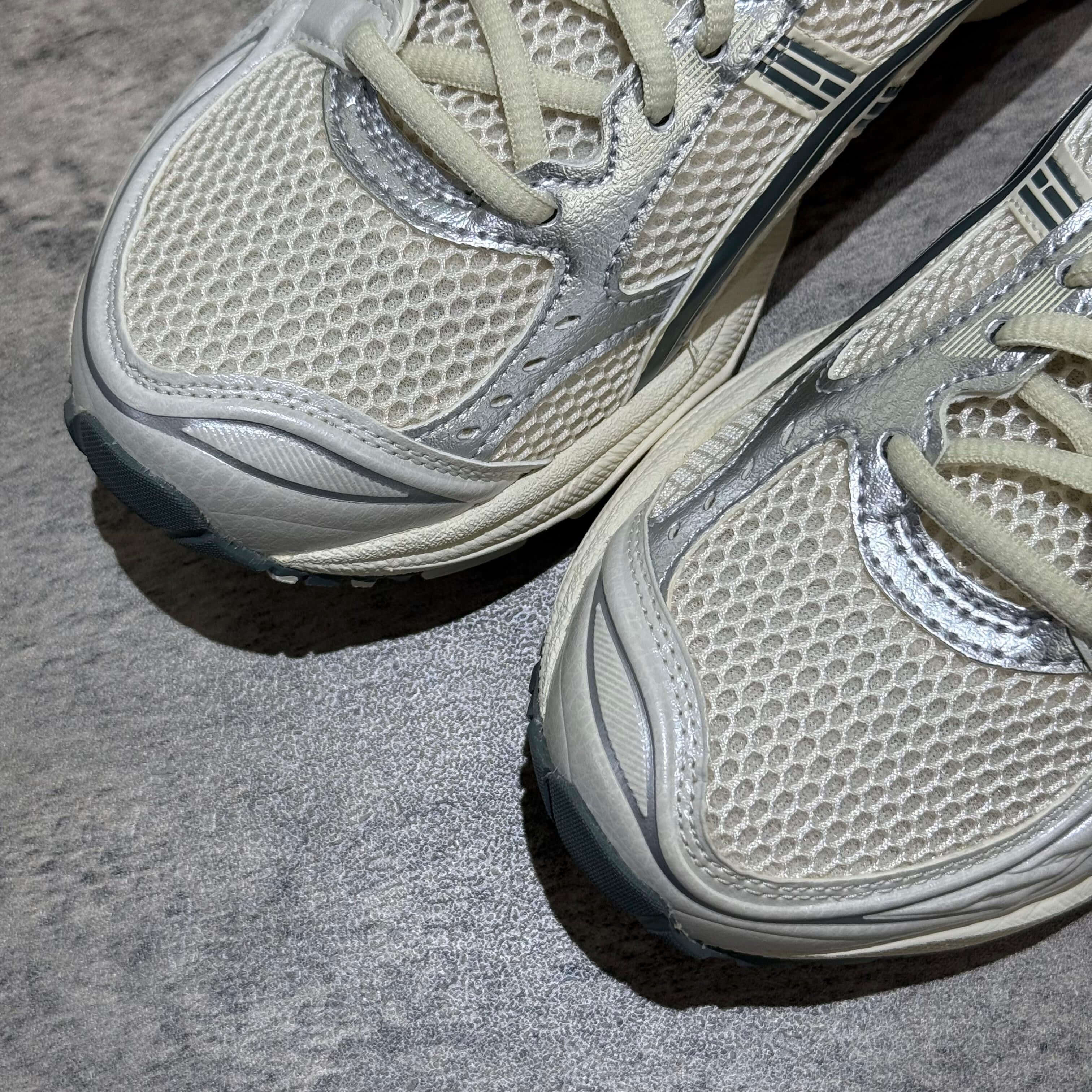 現貨 Asics Gel Kayano 14 Birch Dark Pewter