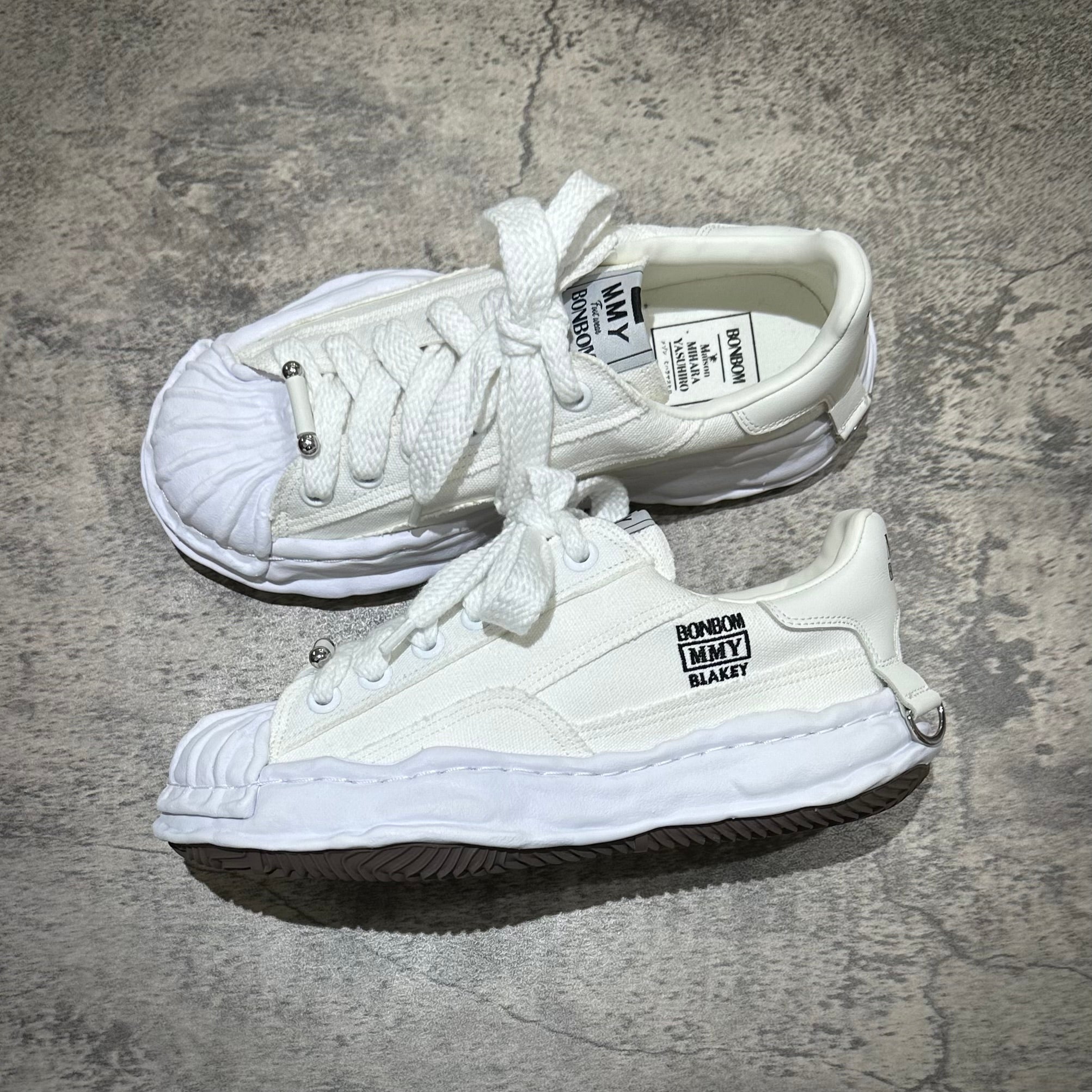 BONBOM x Maison Mihara Yasuhiro MMY BLAKEY OG Canvas - White Sku: C14FW701 - White 