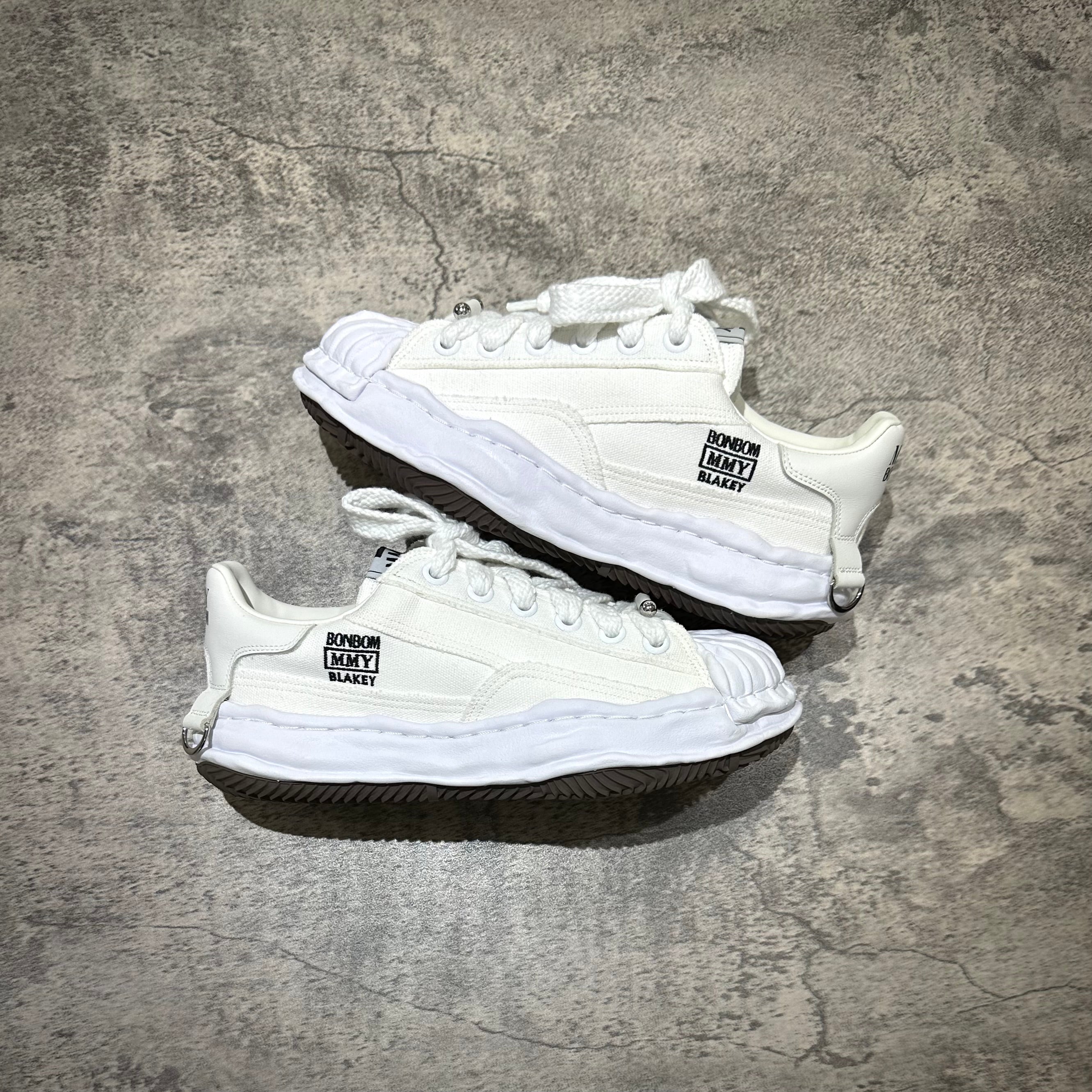 BONBOM x Maison Mihara Yasuhiro MMY BLAKEY OG Canvas - White Sku: C14FW701 - White 