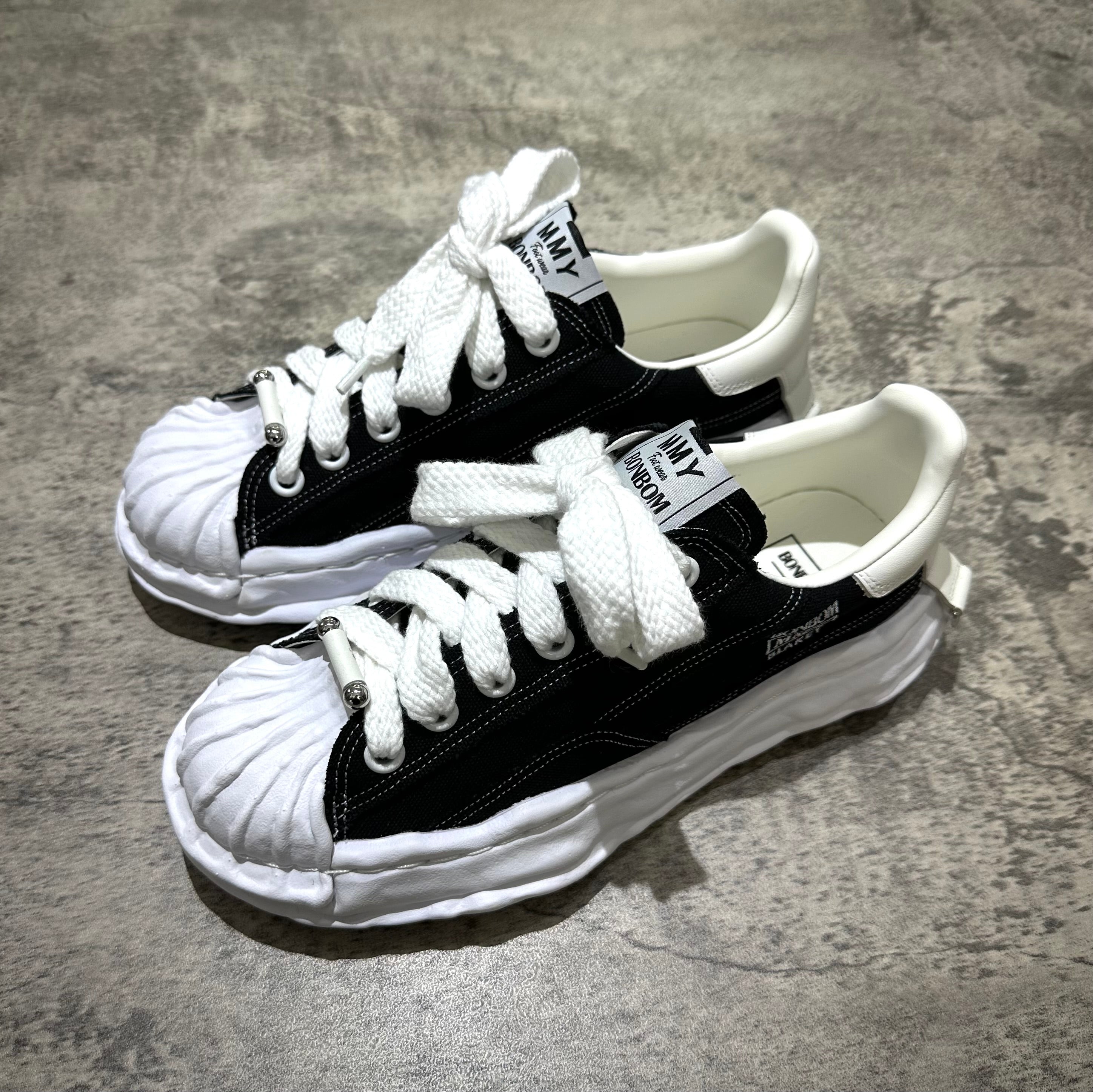 BONBOM x Maison Mihara Yasuhiro MMY BLAKEY OG&nbsp; Canvas - Black
Sku: C14FW701 - Black