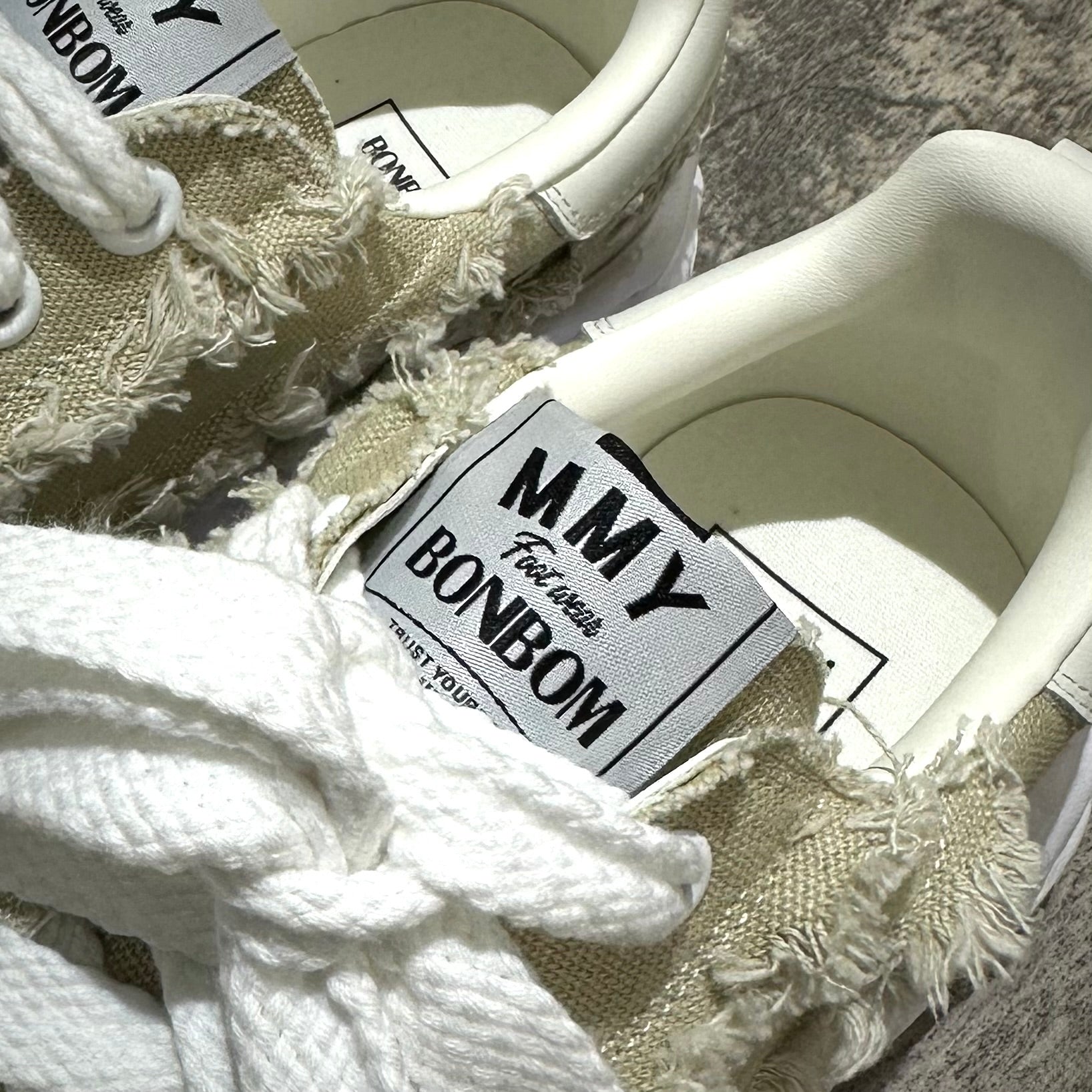 BONBOM x Maison Mihara Yasuhiro MMY&nbsp;BLAKEY OG Canvas - Beige Sku: C14FW702 - Beige 