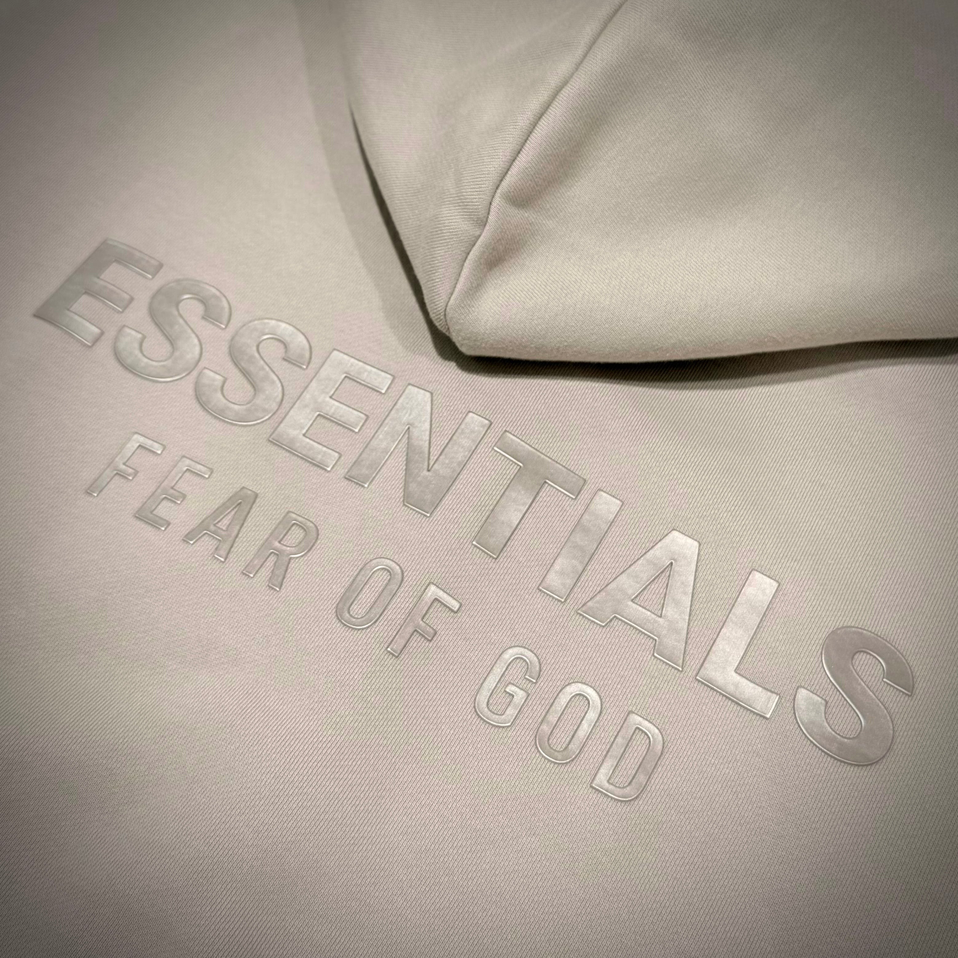 FOG Essentials Classic Fit Fleece Zip Up FW25 timber logo