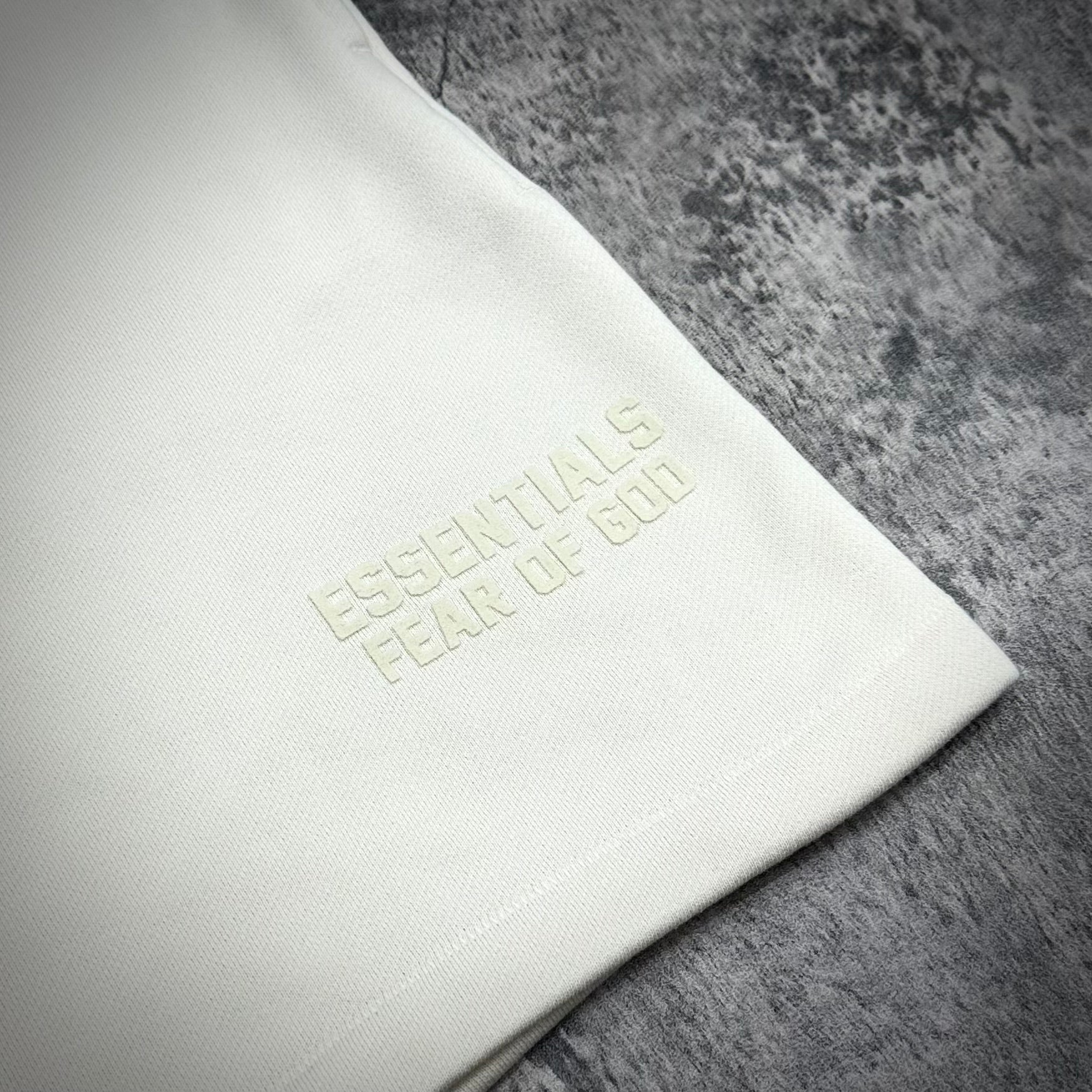 FOG Essentials Sweat Shorts FW22 - Egg Shell LOGO