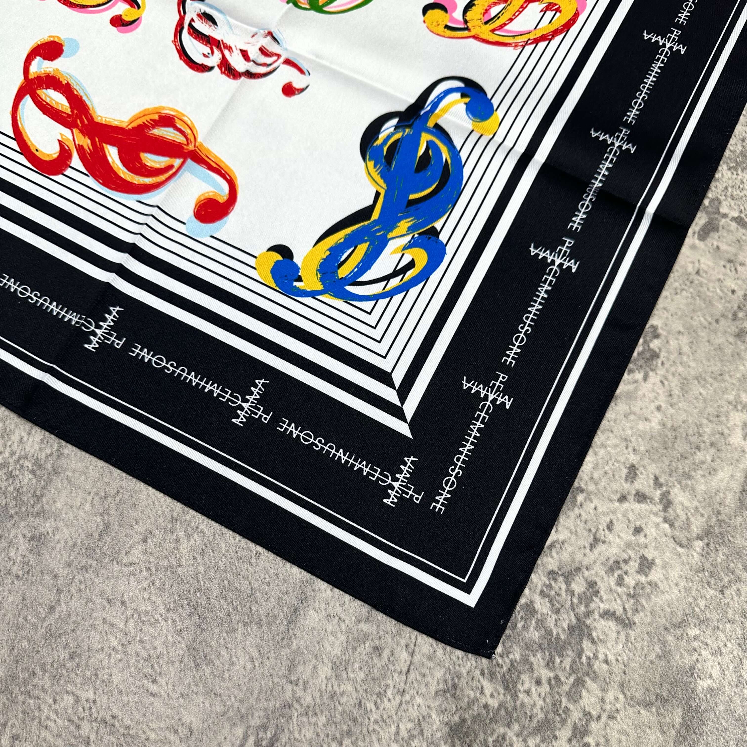 現貨 Peaceminusone G Dragon x 2025 MAMA Awards Scarf色彩繽紛的圖案，展現獨特風格和設計。