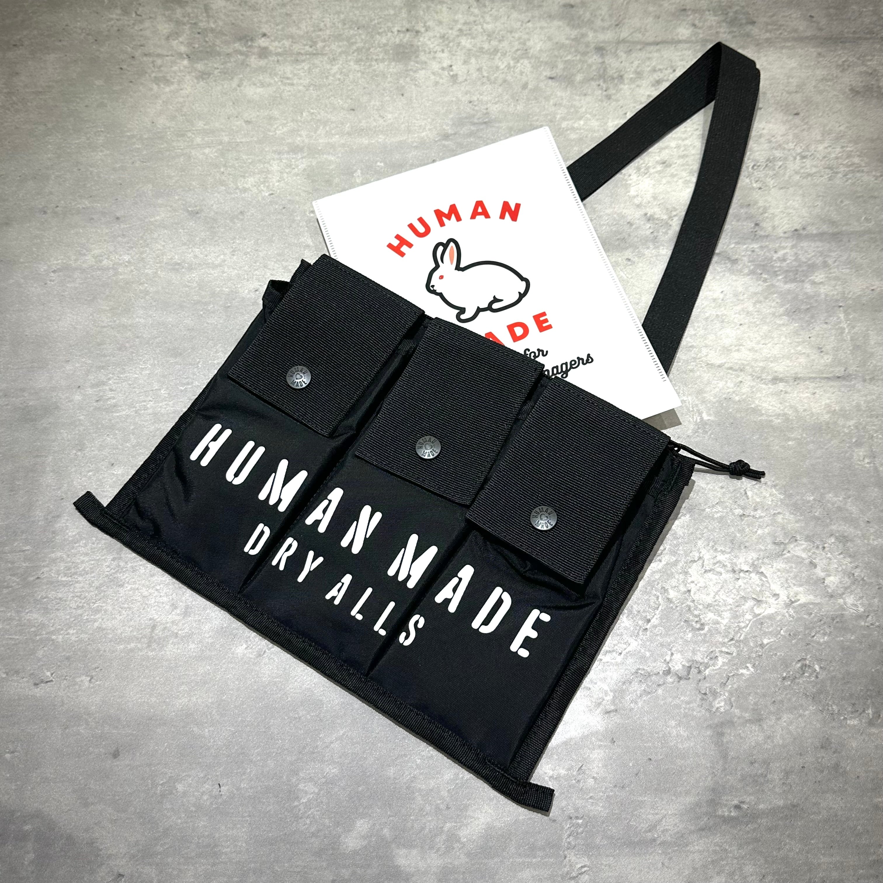 Human Made Military Shoulder Bag HM32GD011，包含三個袋子的黑色肩包，時尚又實用。