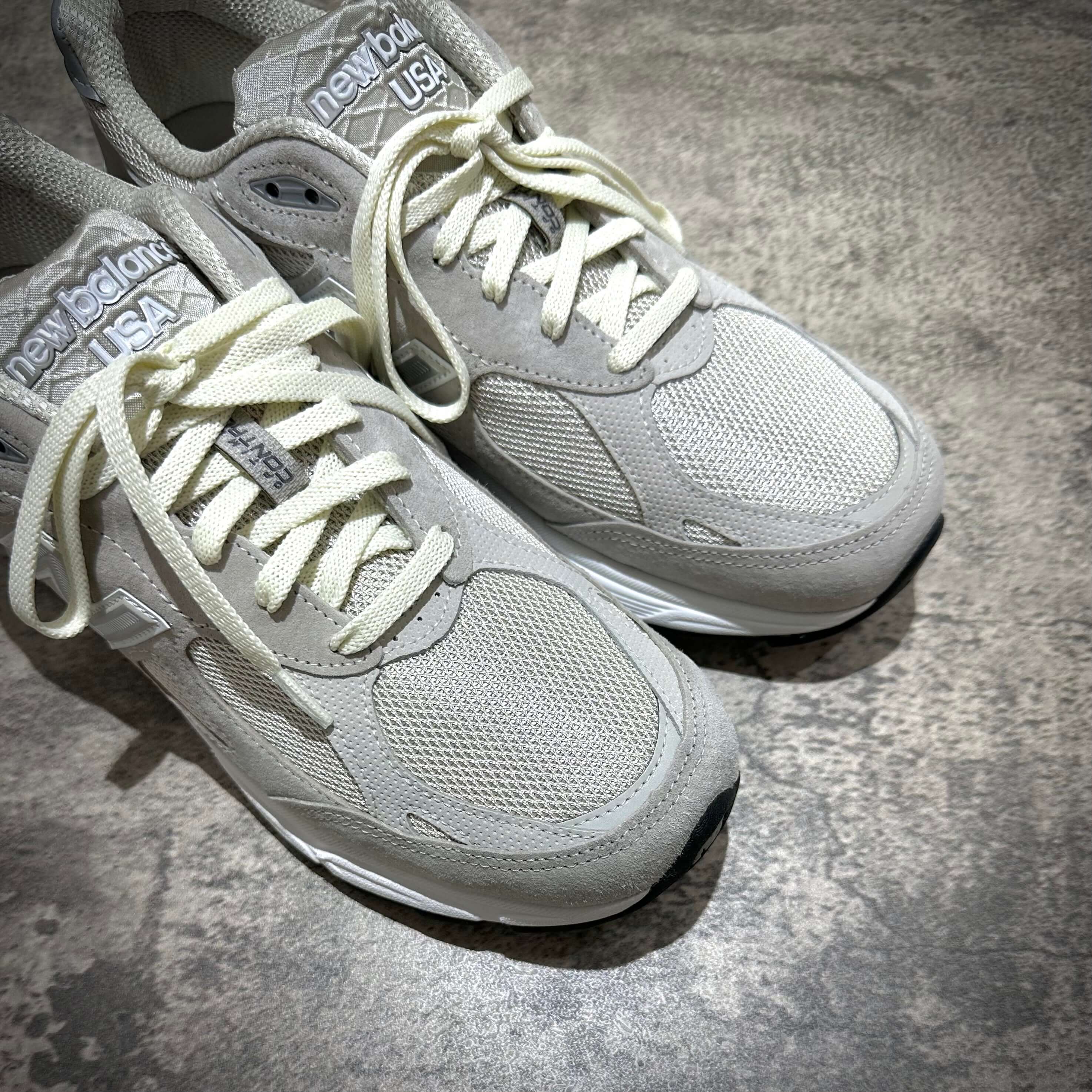 MiUSA Kith x New Balance 990v3 Hallow - Shop Now