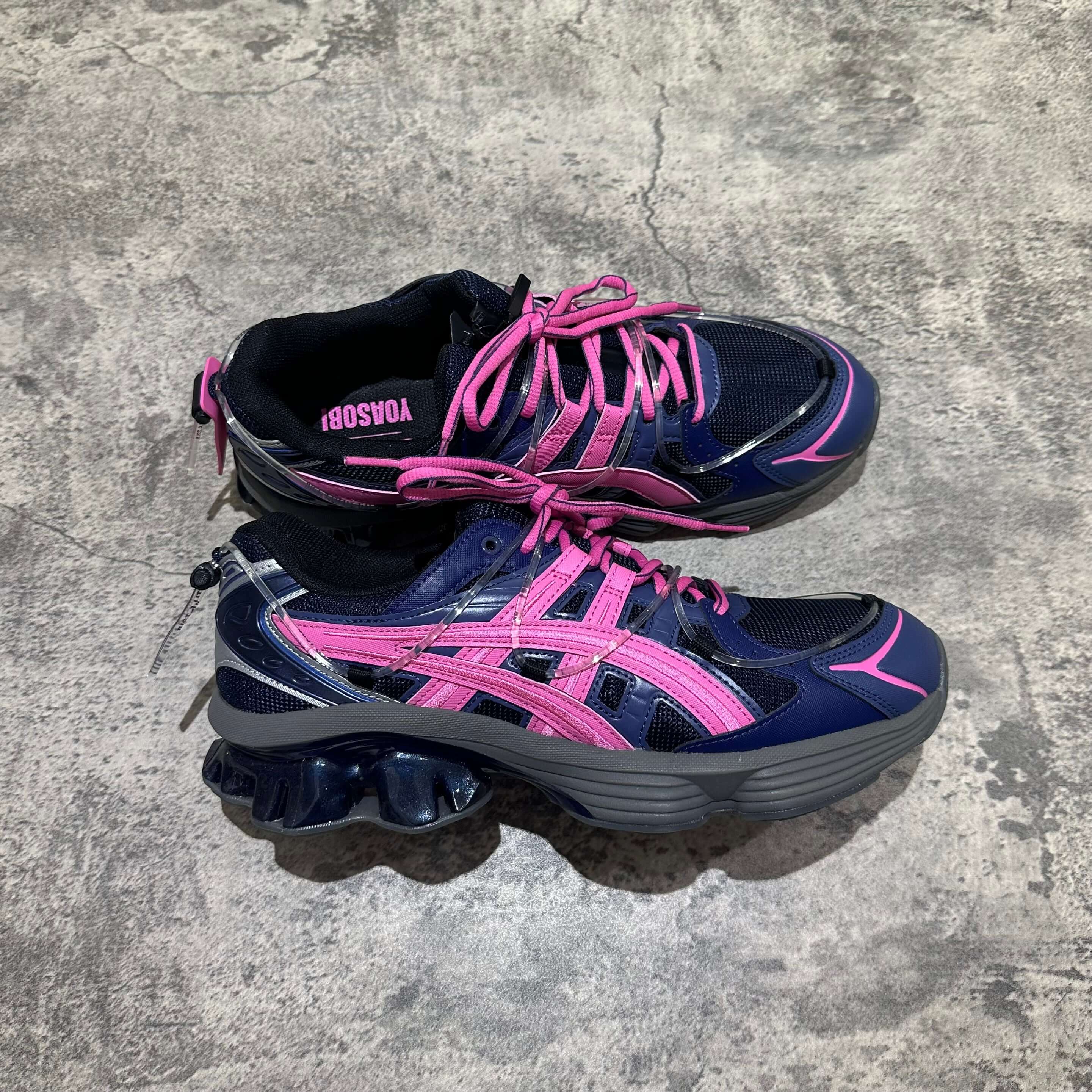 Yoasobi x Asics Gel Kinetic Fluent Y shoes in Midnight and Dragon Fruit colorway, stylish sneaker with pink accents.